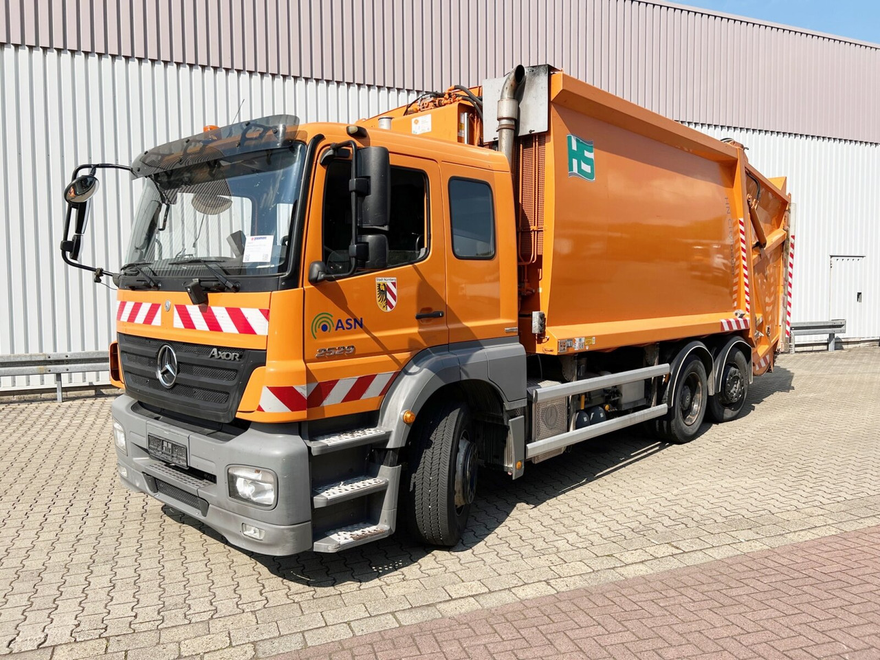 Mercedes-Benz Axor 2529 L 6x2 Axor 2529 L 6x2, Lenkachse, HN-Cityloader, Zöller-Schüttung - Vůz na odvoz odpadků: obrázek 1 Mercedes-Benz Axor 2529 L 6x2 Axor 2529 L 6x2, Lenkachse, HN-Cityloader, Zöller-Schüttung - Vůz na odvoz odpadků: obrázek 1