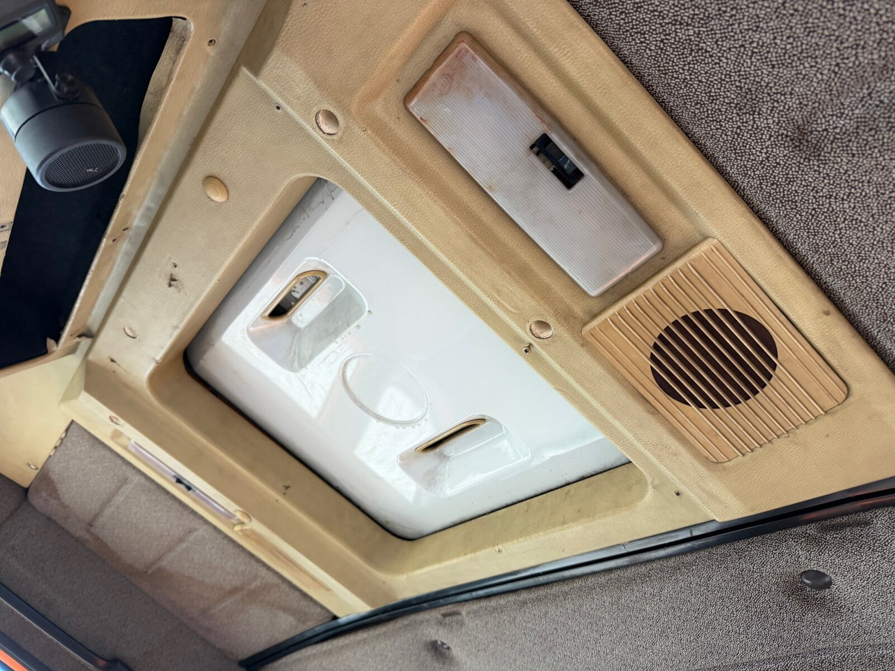 Mercedes-Benz NG 1928 A 4x4 NG 1928 A 4x4, V8-Motor, Winterdienstaustattung - Podvozek s kabinou: obrázek 3 Mercedes-Benz NG 1928 A 4x4 NG 1928 A 4x4, V8-Motor, Winterdienstaustattung - Podvozek s kabinou: obrázek 3