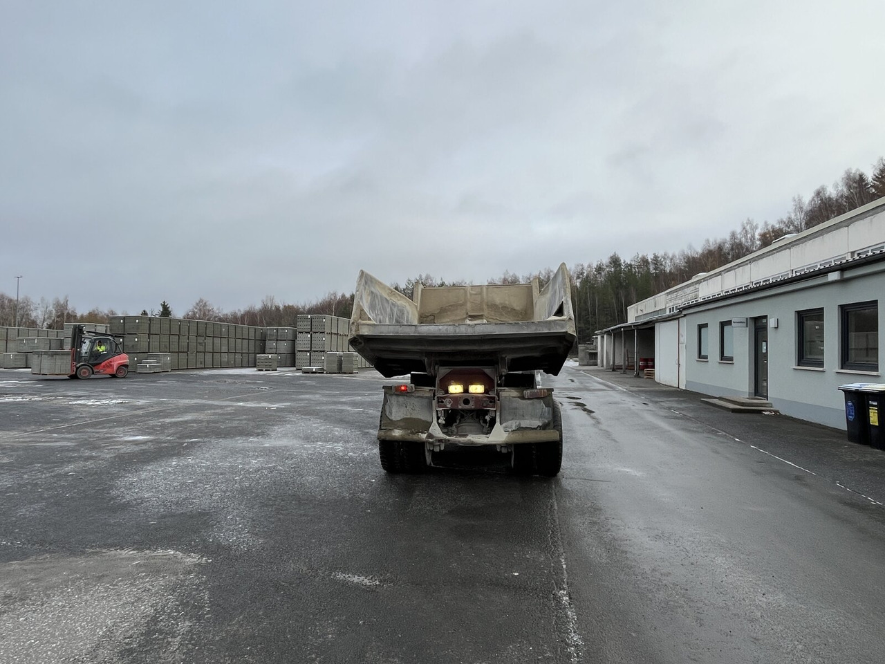 Mercedes-Benz NG 2628 K 6x4 NG 2628 K 6x4, V8, MEILLER Stahlmulde ca. 10³ - Dampr: obrázek 5 Mercedes-Benz NG 2628 K 6x4 NG 2628 K 6x4, V8, MEILLER Stahlmulde ca. 10³ - Dampr: obrázek 5