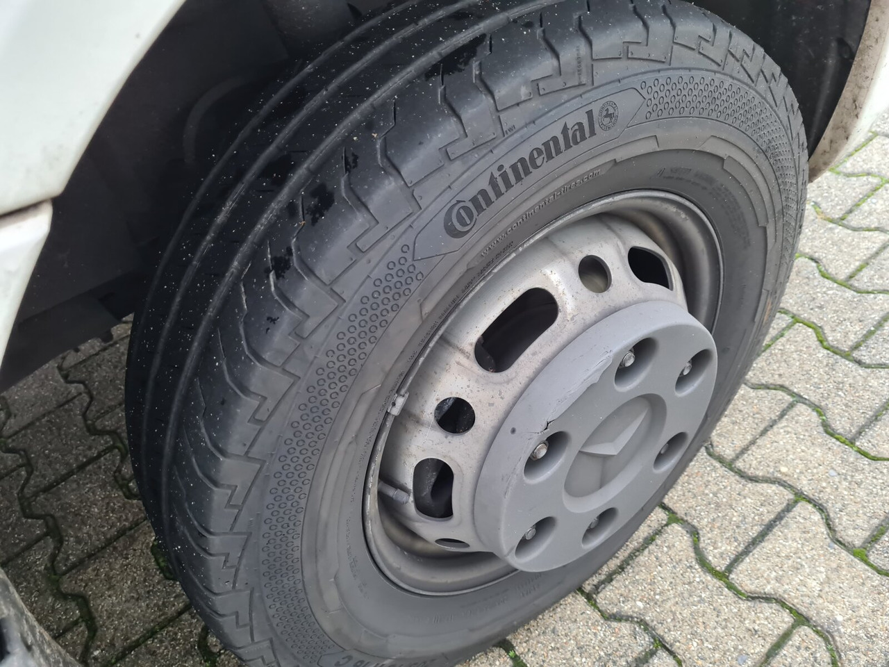 Mercedes-Benz Sprinter 516 CDI 4x2 Sprinter 516 CDI 4x2, Rettungswagen - Furgon: obrázek 3 Mercedes-Benz Sprinter 516 CDI 4x2 Sprinter 516 CDI 4x2, Rettungswagen - Furgon: obrázek 3