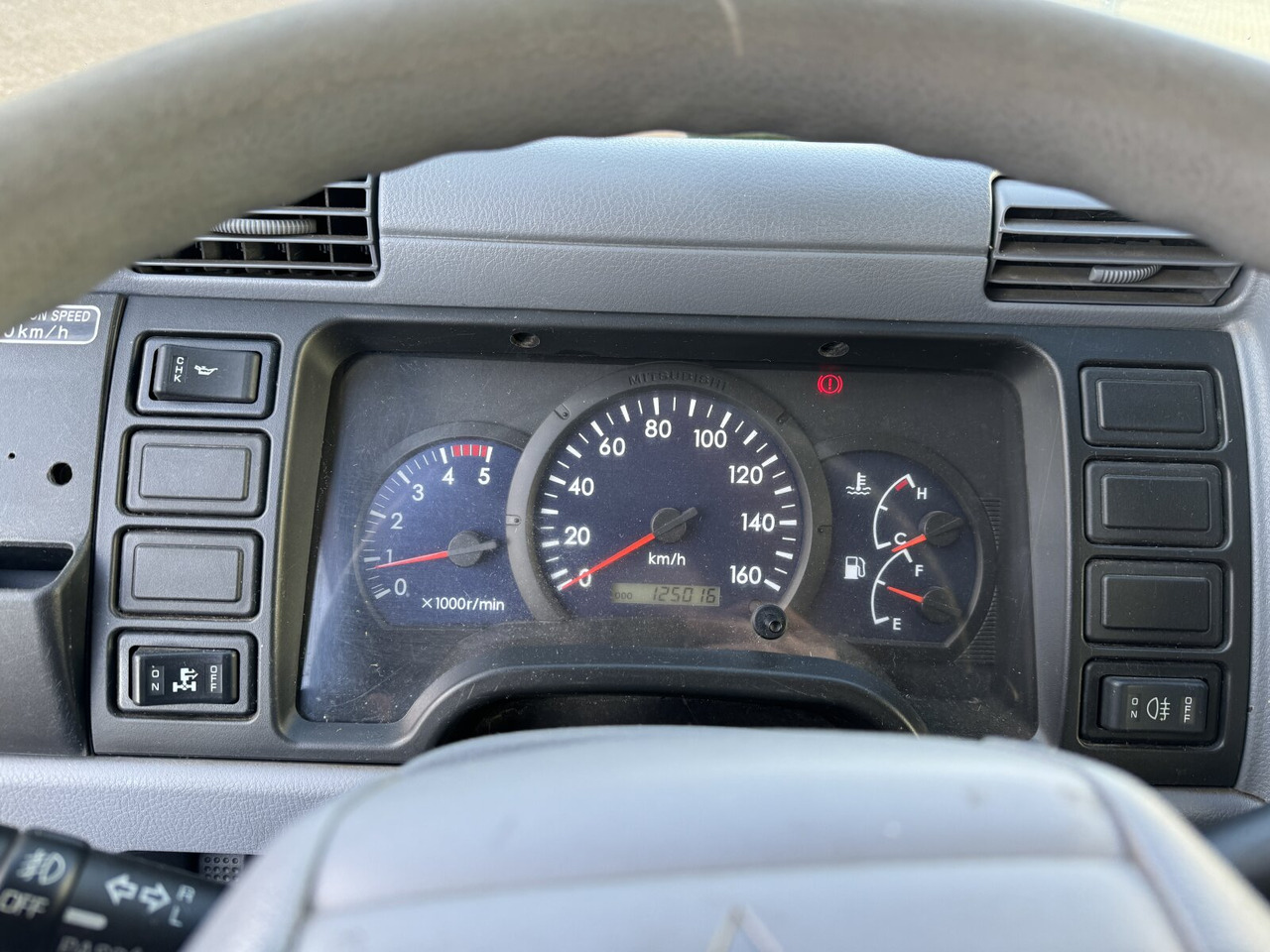 Mitsubishi Canter Fuso 6C15D 4x2 Doka Canter Fuso 6C15D 4x2 Doka, City-Abroller - Hákový nosič kontejnerů: obrázek 2 Mitsubishi Canter Fuso 6C15D 4x2 Doka Canter Fuso 6C15D 4x2 Doka, City-Abroller - Hákový nosič kontejnerů: obrázek 2