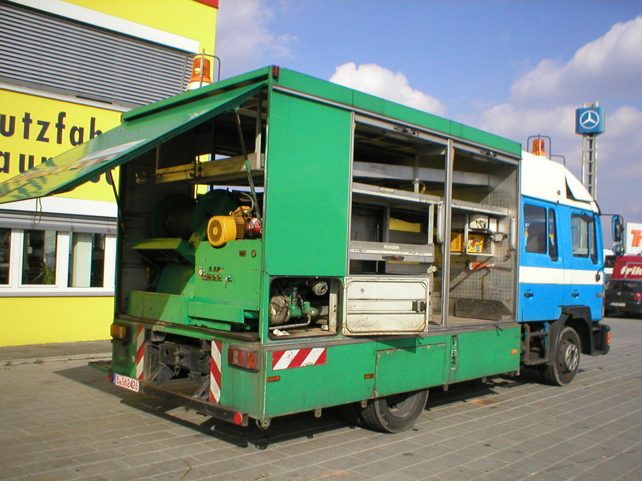 MAN M02 12.232 4x2 Spülwagen - Nákladní auto: obrázek 3 MAN M02 12.232 4x2 Spülwagen - Nákladní auto: obrázek 3
