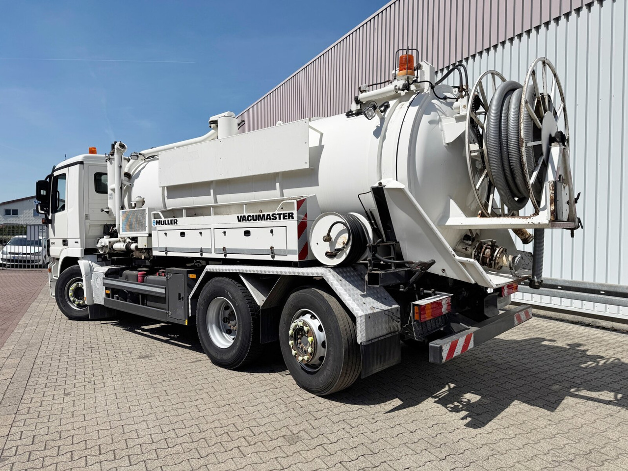 Mercedes-Benz Actros 2541 L 6x2 Actros 2541 L 6x2, Müller Saug-/Spülwagen ca. 12m³, Widi-Platte, Lift-/Lenkachse - Nákladní auto: obrázek 5 Mercedes-Benz Actros 2541 L 6x2 Actros 2541 L 6x2, Müller Saug-/Spülwagen ca. 12m³, Widi-Platte, Lift-/Lenkachse - Nákladní auto: obrázek 5