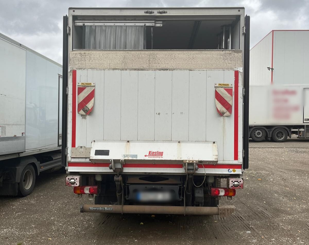 Mercedes-Benz Atego 816 4x2 Atego 816 4x2, Kühlkoffer, Trennwand, ThermoKing, LBW Sörensen - Nákladní auto: obrázek 5 Mercedes-Benz Atego 816 4x2 Atego 816 4x2, Kühlkoffer, Trennwand, ThermoKing, LBW Sörensen - Nákladní auto: obrázek 5