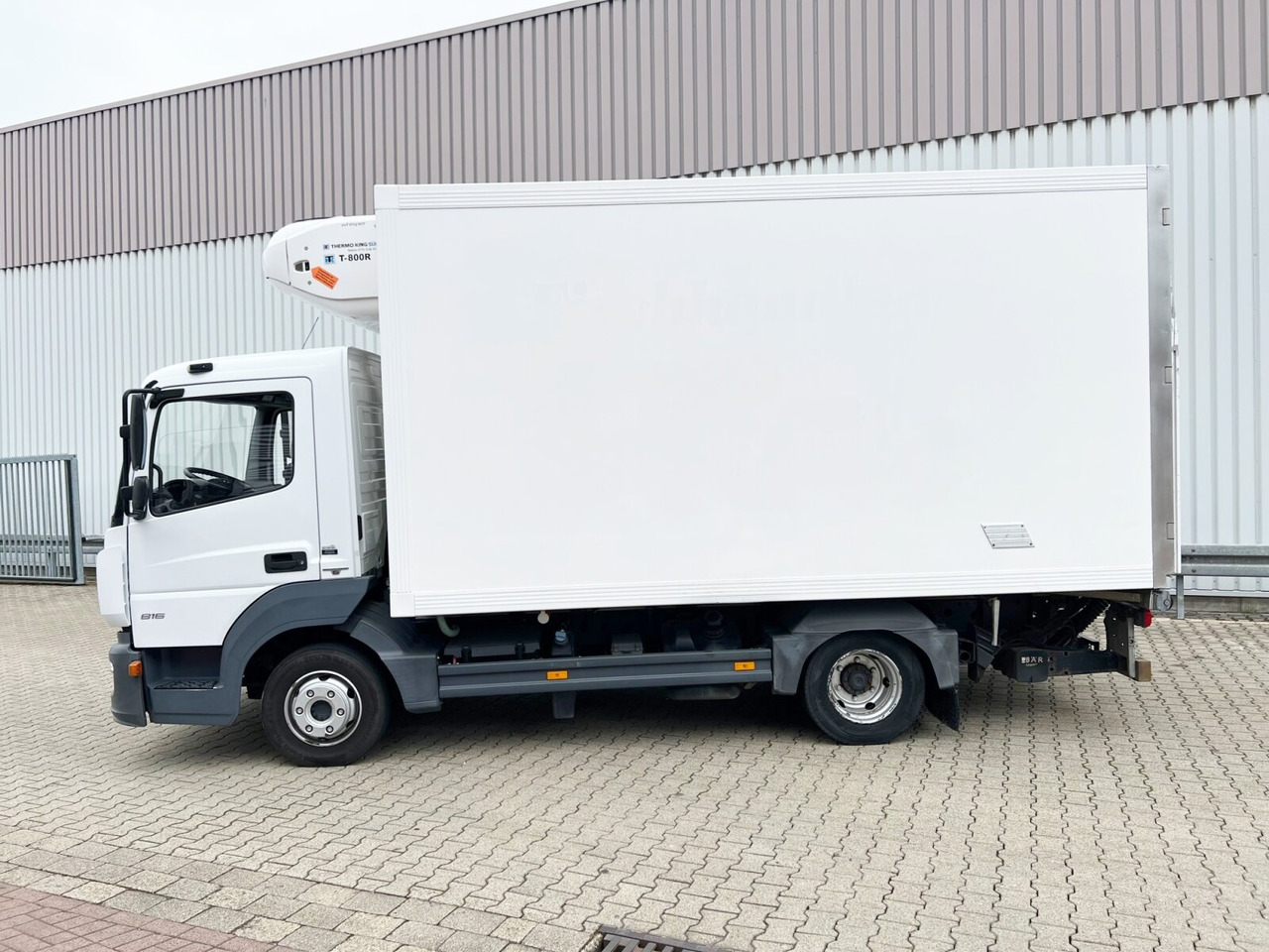 Mercedes-Benz Atego 816 L 4x2 Atego 816 L 4x2, Kühlkoffer, ThermoKing, LBW BÄR - Nákladní auto: obrázek 5 Mercedes-Benz Atego 816 L 4x2 Atego 816 L 4x2, Kühlkoffer, ThermoKing, LBW BÄR - Nákladní auto: obrázek 5