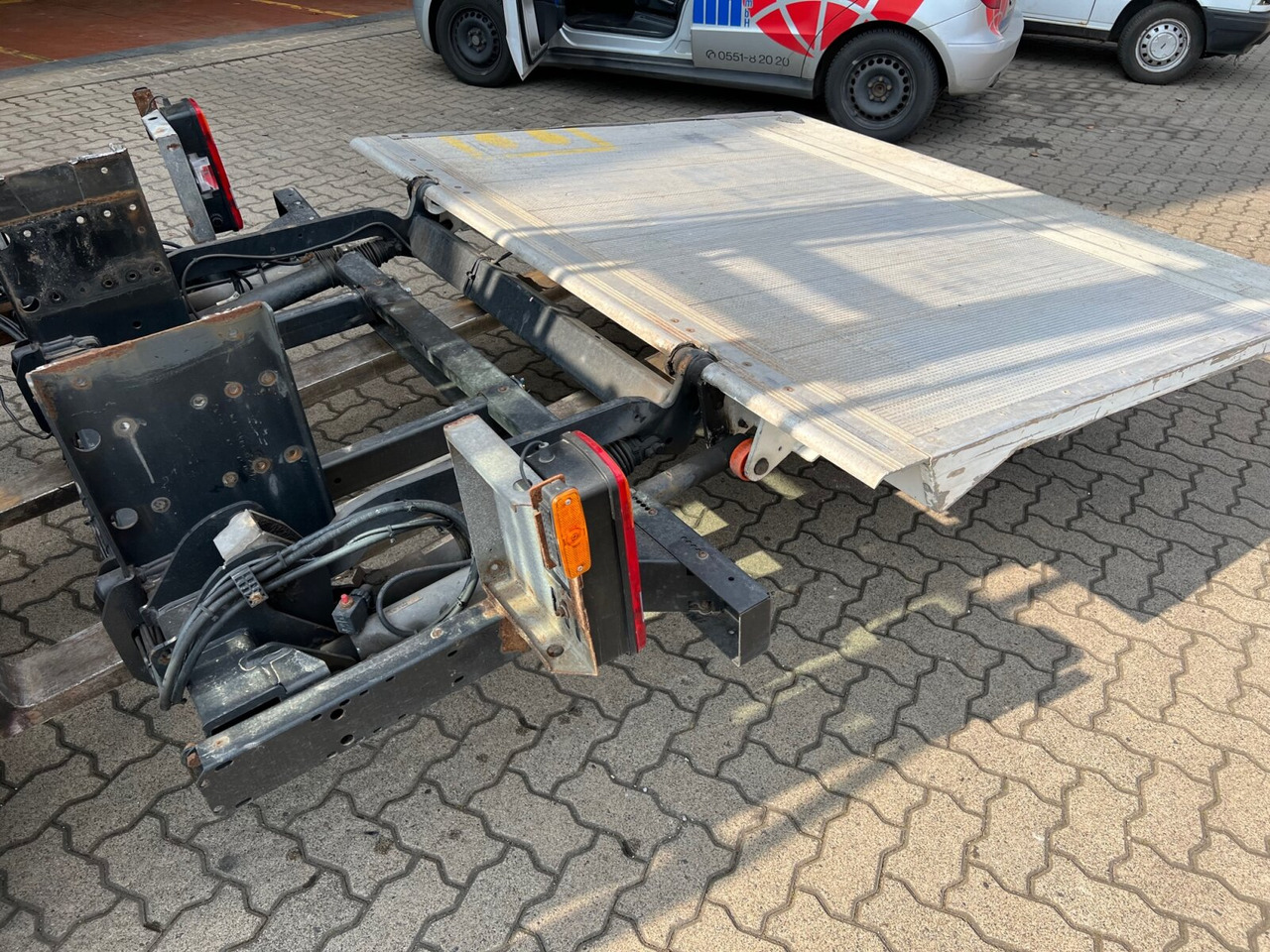 Dhollandia Ladebordwand DH LM15 Dhollandia Ladebordwand DH LM15 - Návěs: obrázek 3 Dhollandia Ladebordwand DH LM15 Dhollandia Ladebordwand DH LM15 - Návěs: obrázek 3