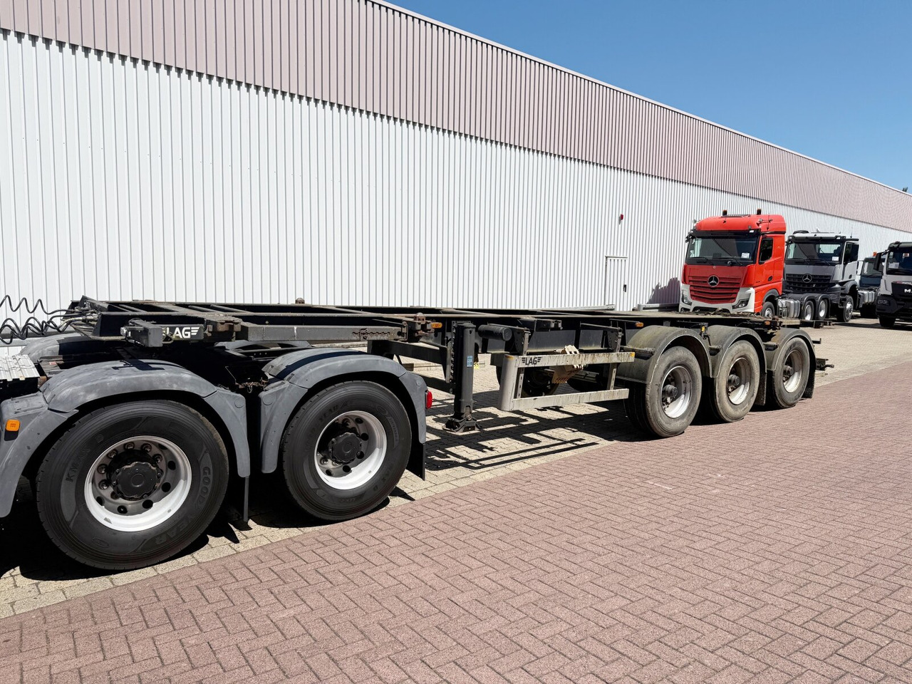 Lag 0-3-39 CD Containerchassis 0-3-39 CD Containerchassis, 20ft und 30ft, ADR - Návěs: obrázek 1 Lag 0-3-39 CD Containerchassis 0-3-39 CD Containerchassis, 20ft und 30ft, ADR - Návěs: obrázek 1
