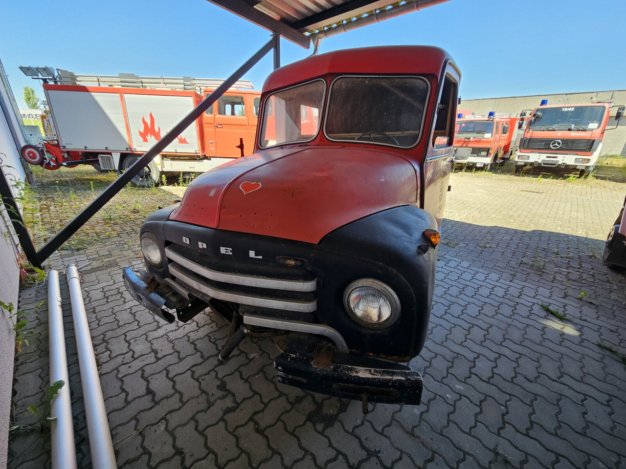 Opel Blitz LF8, Blitz, Oldtimer Feuerwehr, Restaurationsobjekt, Teilespender - Pohotovostní vůz: obrázek 1 Opel Blitz LF8, Blitz, Oldtimer Feuerwehr, Restaurationsobjekt, Teilespender - Pohotovostní vůz: obrázek 1
