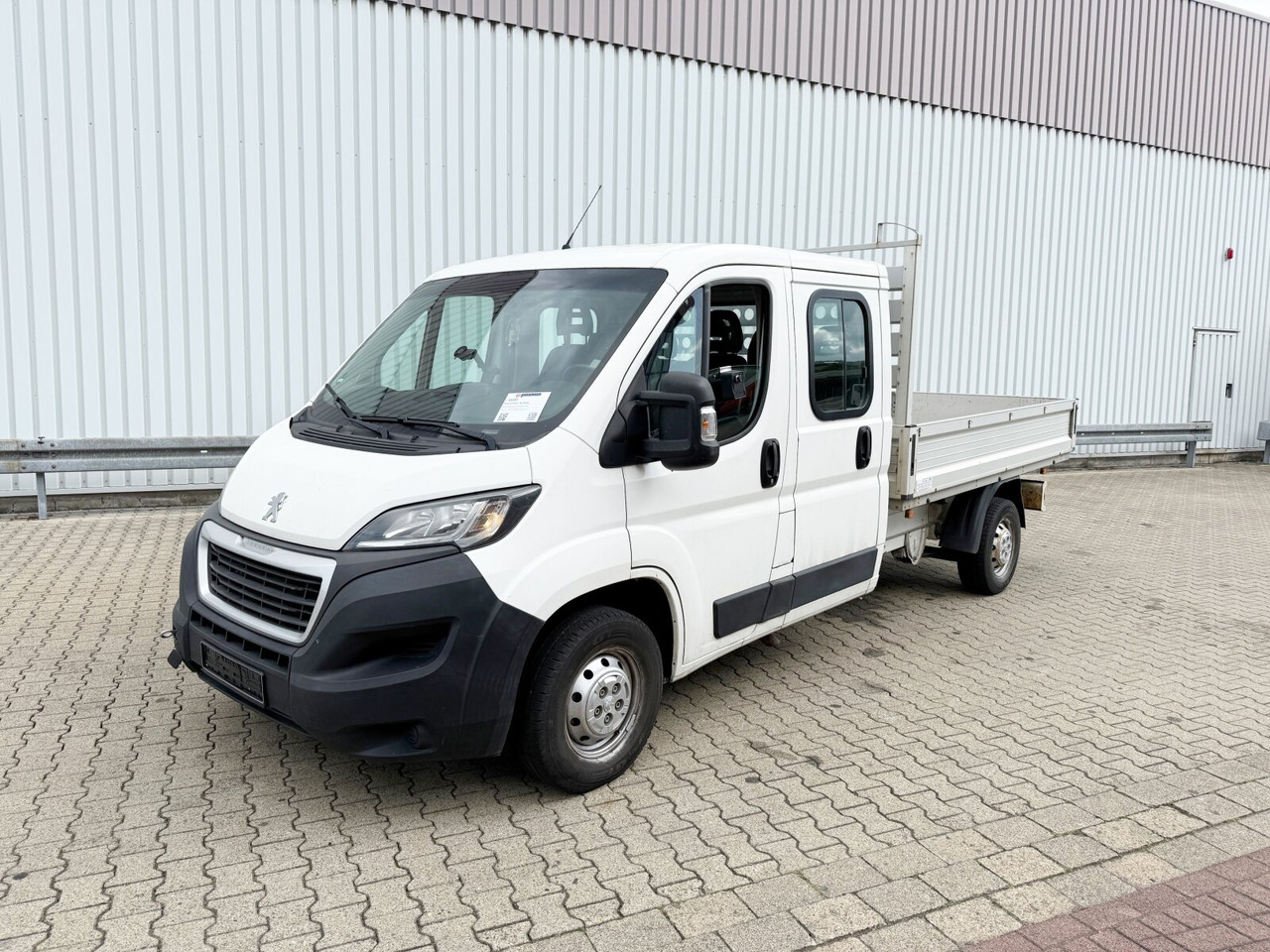 Peugeot Boxer 4x2 Doka Boxer 4x2 Doka - Dodávka valník, Dodávka s dvojitou kabinou: obrázek 1 Peugeot Boxer 4x2 Doka Boxer 4x2 Doka - Dodávka valník, Dodávka s dvojitou kabinou: obrázek 1