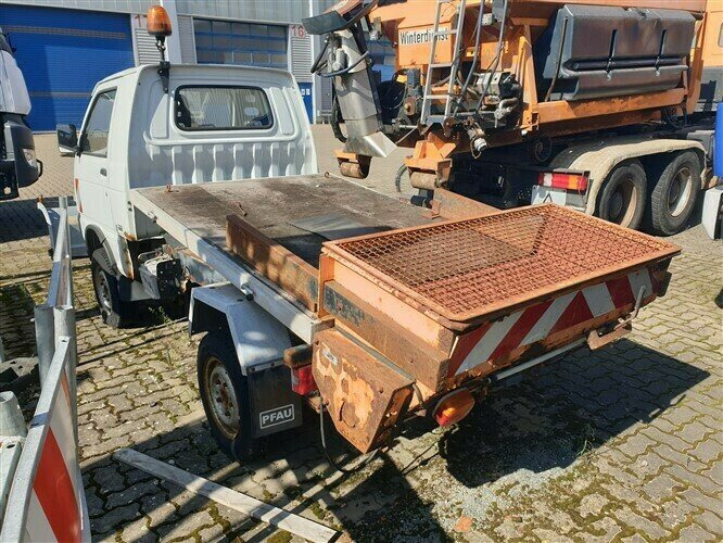 Vozidlo pro zimní údržbu, Dodávka S 85 4x4 PFAU S 85 4x4: obrázek 13