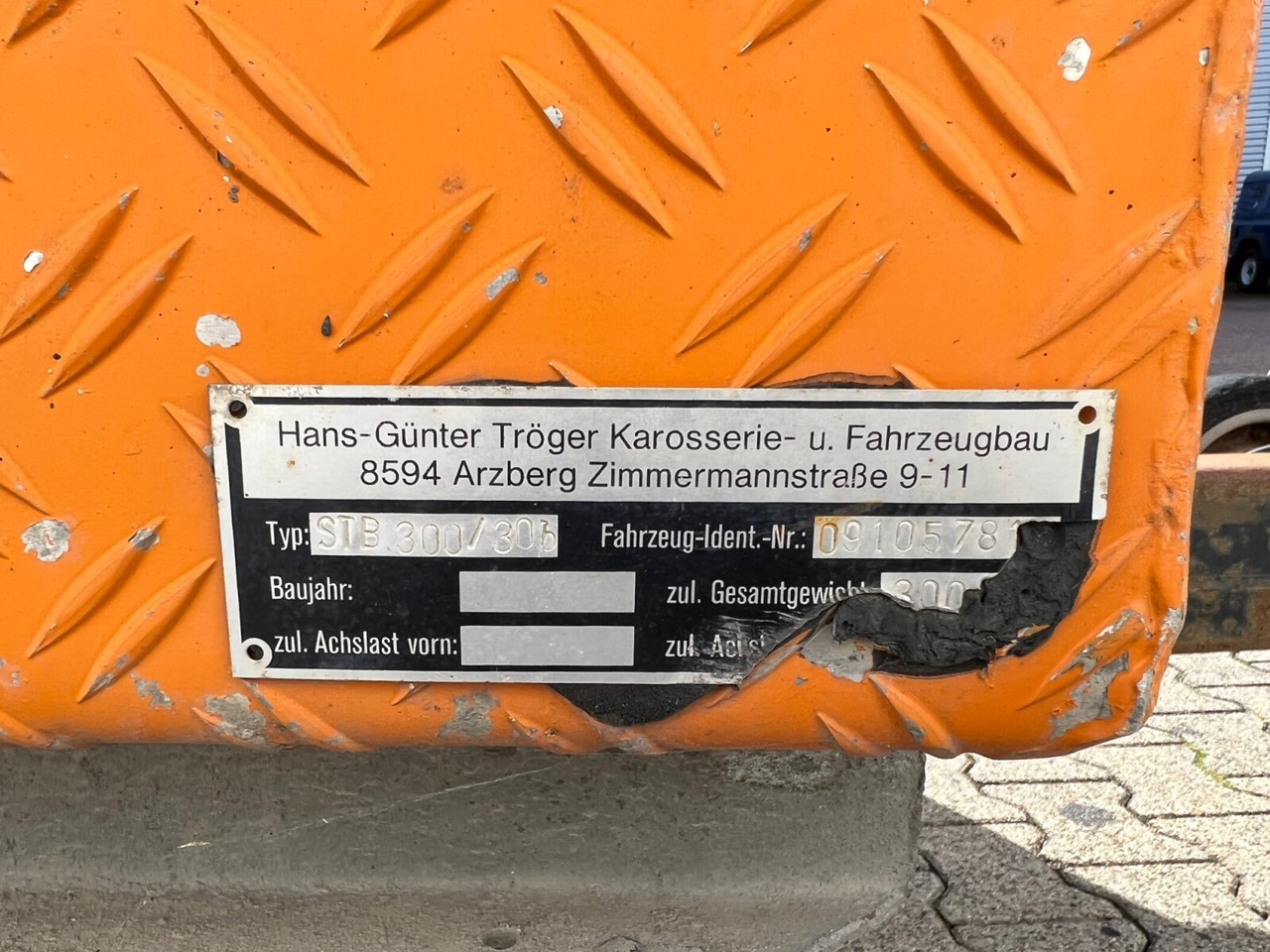 STB 300/30B STB 300/30B - Přepravník stavebních strojů: obrázek 3 STB 300/30B STB 300/30B - Přepravník stavebních strojů: obrázek 3