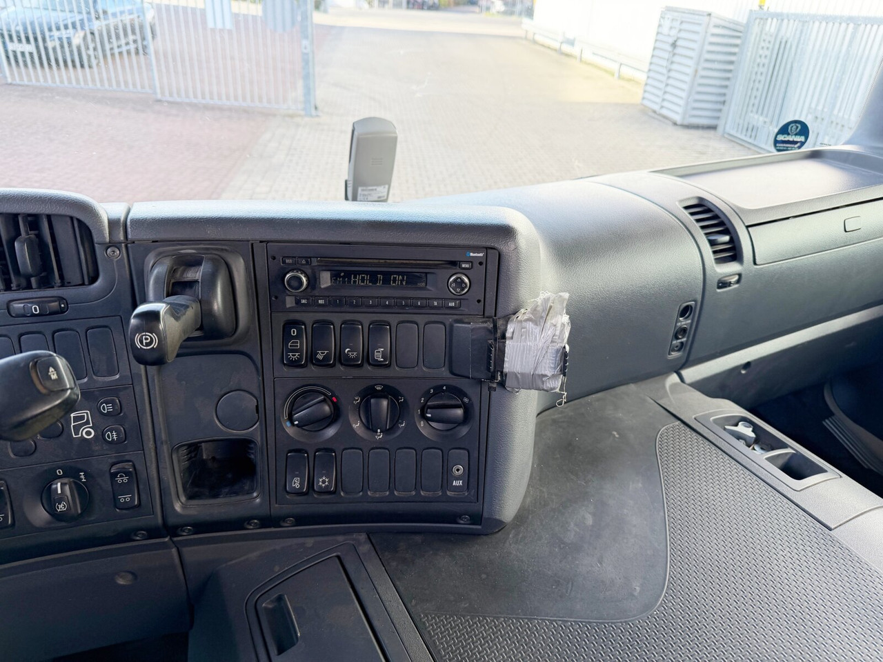 Scania P 320/400 6x2-4 P 320/400 6x2-4, Lenk-/Liftachse, Tele-Absetzanlage, Funk - Ramenový nosič kontajnerov: obrázek 5 Scania P 320/400 6x2-4 P 320/400 6x2-4, Lenk-/Liftachse, Tele-Absetzanlage, Funk - Ramenový nosič kontajnerov: obrázek 5