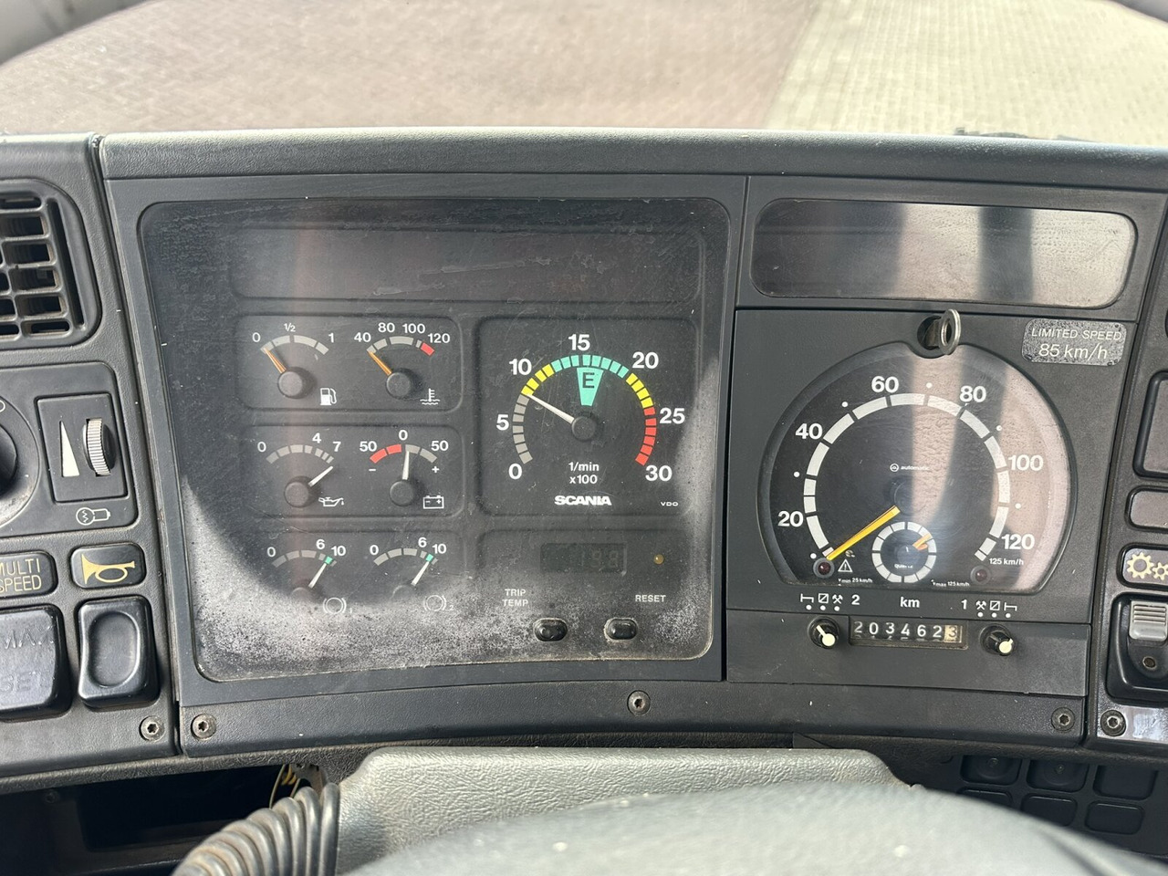 Scania P93 HK 250 6x4L P93 HK 250 6x4L - Podvozek s kabinou: obrázek 5 Scania P93 HK 250 6x4L P93 HK 250 6x4L - Podvozek s kabinou: obrázek 5