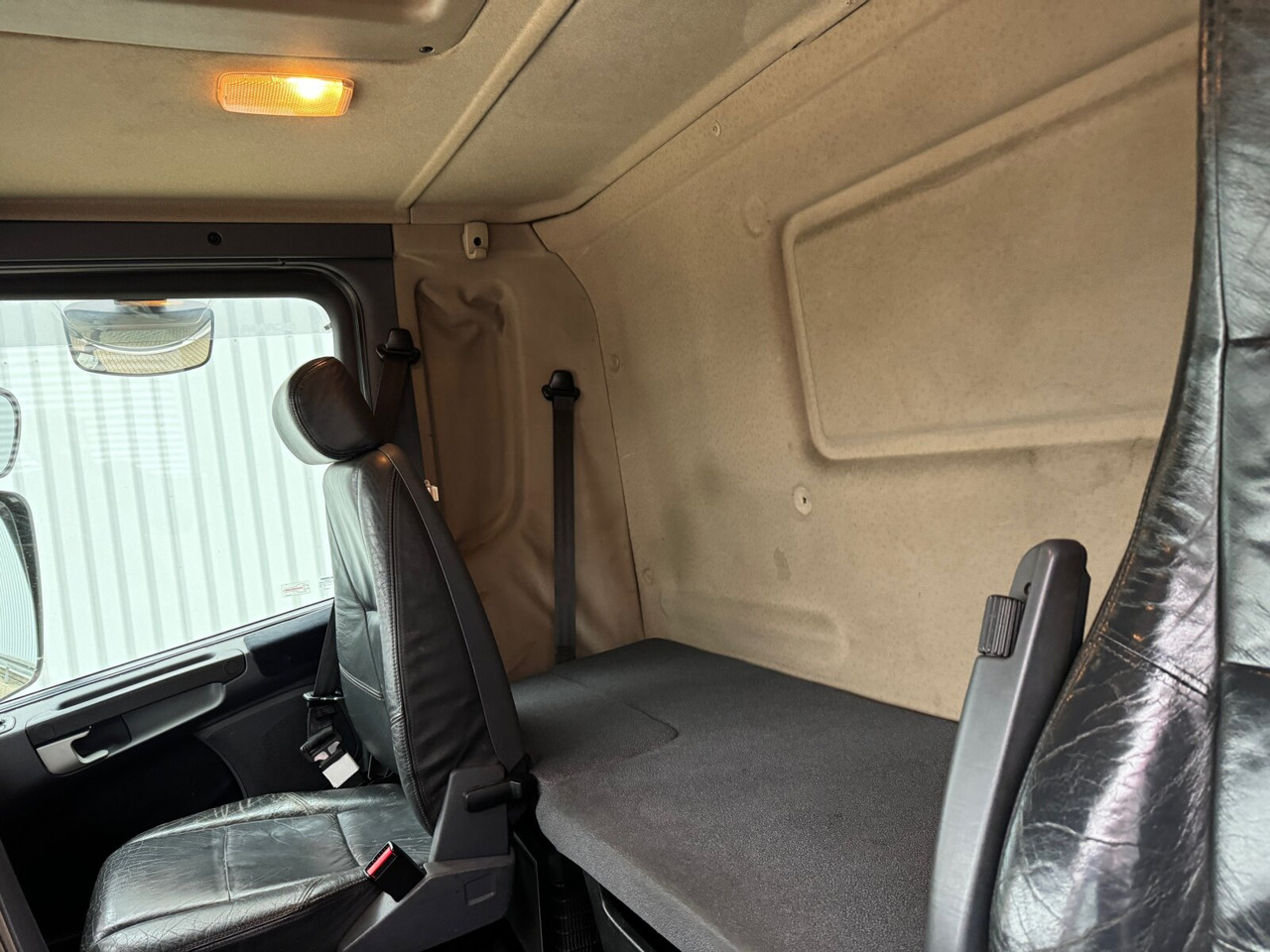 Scania R380 DB 4x2 MNA R380 DB 4x2 MNA, Platz für Heckkran, 2x AHK - Auto s hydraulickou rukou, Nákladní automobil valníkový/ Plošinový: obrázek 3 Scania R380 DB 4x2 MNA R380 DB 4x2 MNA, Platz für Heckkran, 2x AHK - Auto s hydraulickou rukou, Nákladní automobil valníkový/ Plošinový: obrázek 3