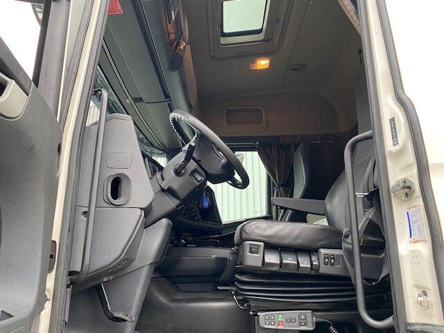 Scania R450 LB 6x2-4 R450 LB 6x2-4 Getränkekoffer, Retarder, Lift-/Lenkachse, Stapleraufnahme - Skříňový nákladní auto: obrázek 3 Scania R450 LB 6x2-4 R450 LB 6x2-4 Getränkekoffer, Retarder, Lift-/Lenkachse, Stapleraufnahme - Skříňový nákladní auto: obrázek 3