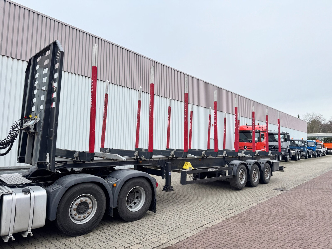 Schwarzmüller 3-Achs Holzauflieger 3-Achs Holzauflieger, Liftachse, MEHRFACH VORHANDEN! - Klanicový návěs: obrázek 4 Schwarzmüller 3-Achs Holzauflieger 3-Achs Holzauflieger, Liftachse, MEHRFACH VORHANDEN! - Klanicový návěs: obrázek 4