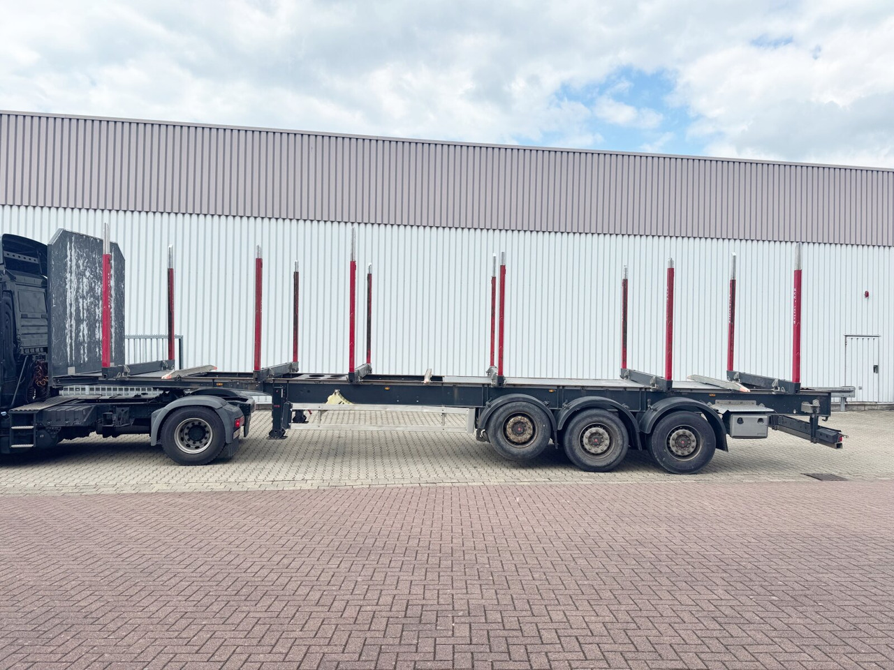 Schwarzmüller 3-Achs Holzauflieger 3-Achs Holzauflieger, Liftachse, MEHRFACH VORHANDEN! - Klanicový návěs: obrázek 4 Schwarzmüller 3-Achs Holzauflieger 3-Achs Holzauflieger, Liftachse, MEHRFACH VORHANDEN! - Klanicový návěs: obrázek 4