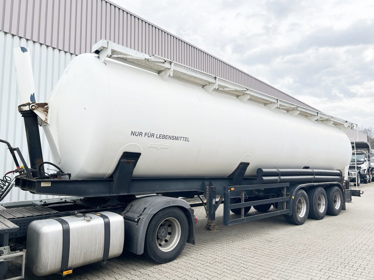 Spitzer SK 2453 ZIC SK 2453 ZIC, Kippsilo ca. 53m³ - Silo cisterna: obrázek 1 Spitzer SK 2453 ZIC SK 2453 ZIC, Kippsilo ca. 53m³ - Silo cisterna: obrázek 1