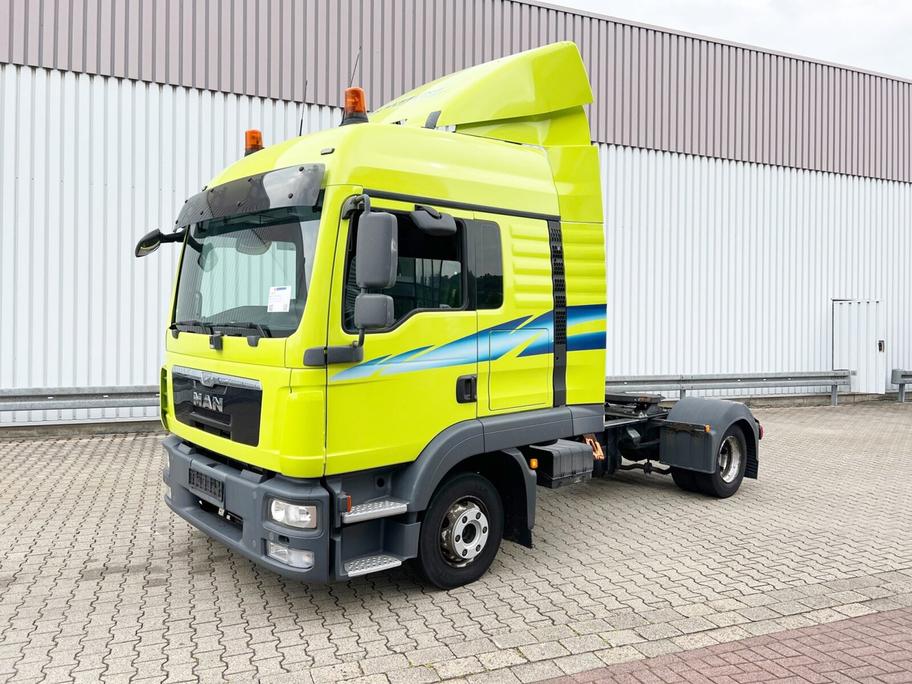MAN TGL 8.220 4X2 BL TGL 8.220 4X2 BL - Tahač: obrázek 1 MAN TGL 8.220 4X2 BL TGL 8.220 4X2 BL - Tahač: obrázek 1
