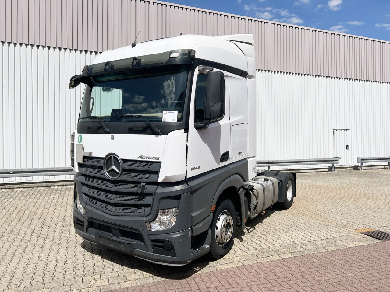 Mercedes-Benz Actros 1842 LS 4x2 Actros 1842 LS 4x2, 3x VORHANDEN - Tahač: obrázek 1 Mercedes-Benz Actros 1842 LS 4x2 Actros 1842 LS 4x2, 3x VORHANDEN - Tahač: obrázek 1