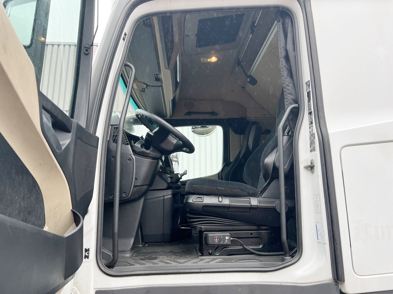 Mercedes-Benz Actros 1842 LS 4x2 Actros 1842 LS 4x2, 3x VORHANDEN - Tahač: obrázek 3 Mercedes-Benz Actros 1842 LS 4x2 Actros 1842 LS 4x2, 3x VORHANDEN - Tahač: obrázek 3