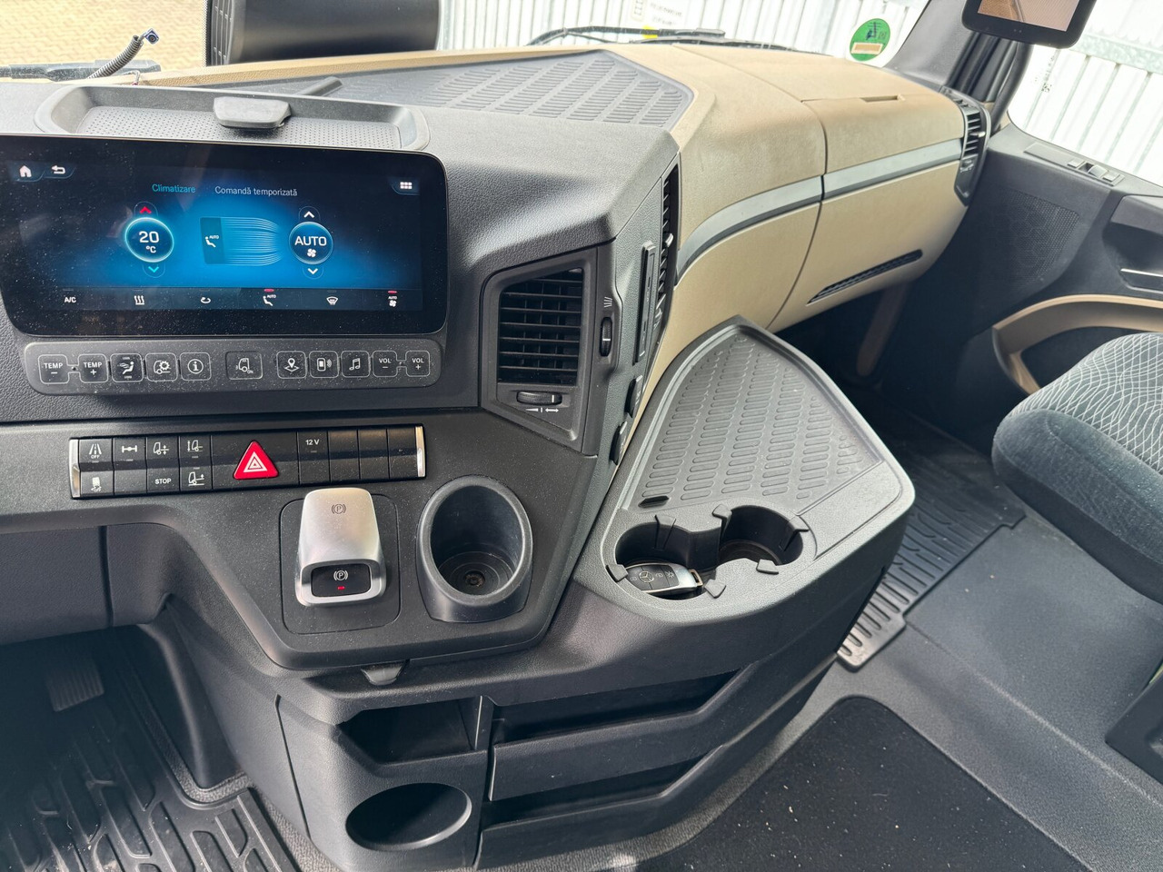 Mercedes-Benz Actros 1848 LS 4x2 Actros 1848 LS 4x2, Vollumer ,Retarder - Tahač: obrázek 3 Mercedes-Benz Actros 1848 LS 4x2 Actros 1848 LS 4x2, Vollumer ,Retarder - Tahač: obrázek 3