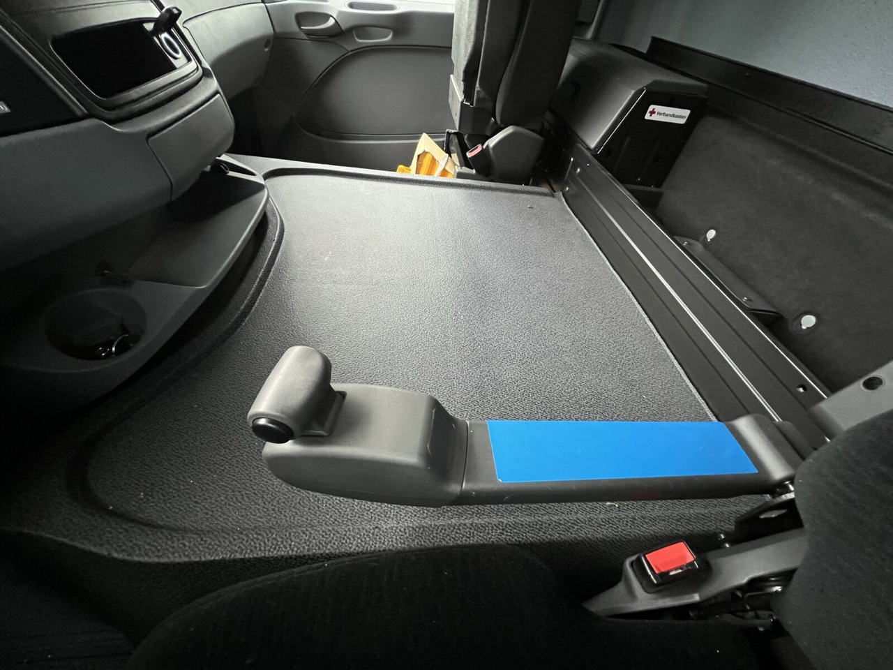 Mercedes-Benz Actros 2141 K 4x2 Actros 2141 K 4x2 - Tahač: obrázek 3 Mercedes-Benz Actros 2141 K 4x2 Actros 2141 K 4x2 - Tahač: obrázek 3