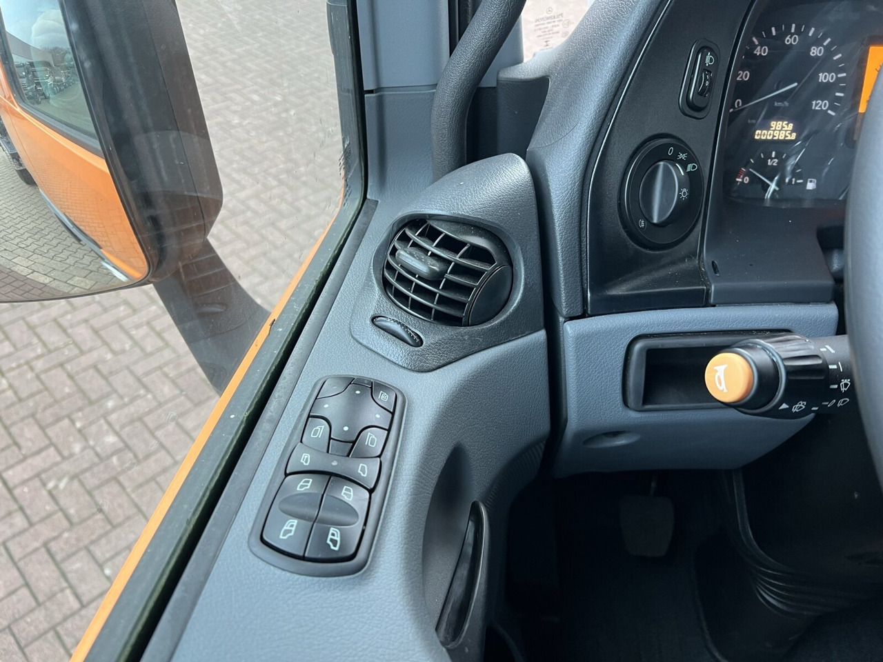 Mercedes-Benz Actros 2141 K 4x2 Actros 2141 K 4x2 - Tahač: obrázek 5 Mercedes-Benz Actros 2141 K 4x2 Actros 2141 K 4x2 - Tahač: obrázek 5