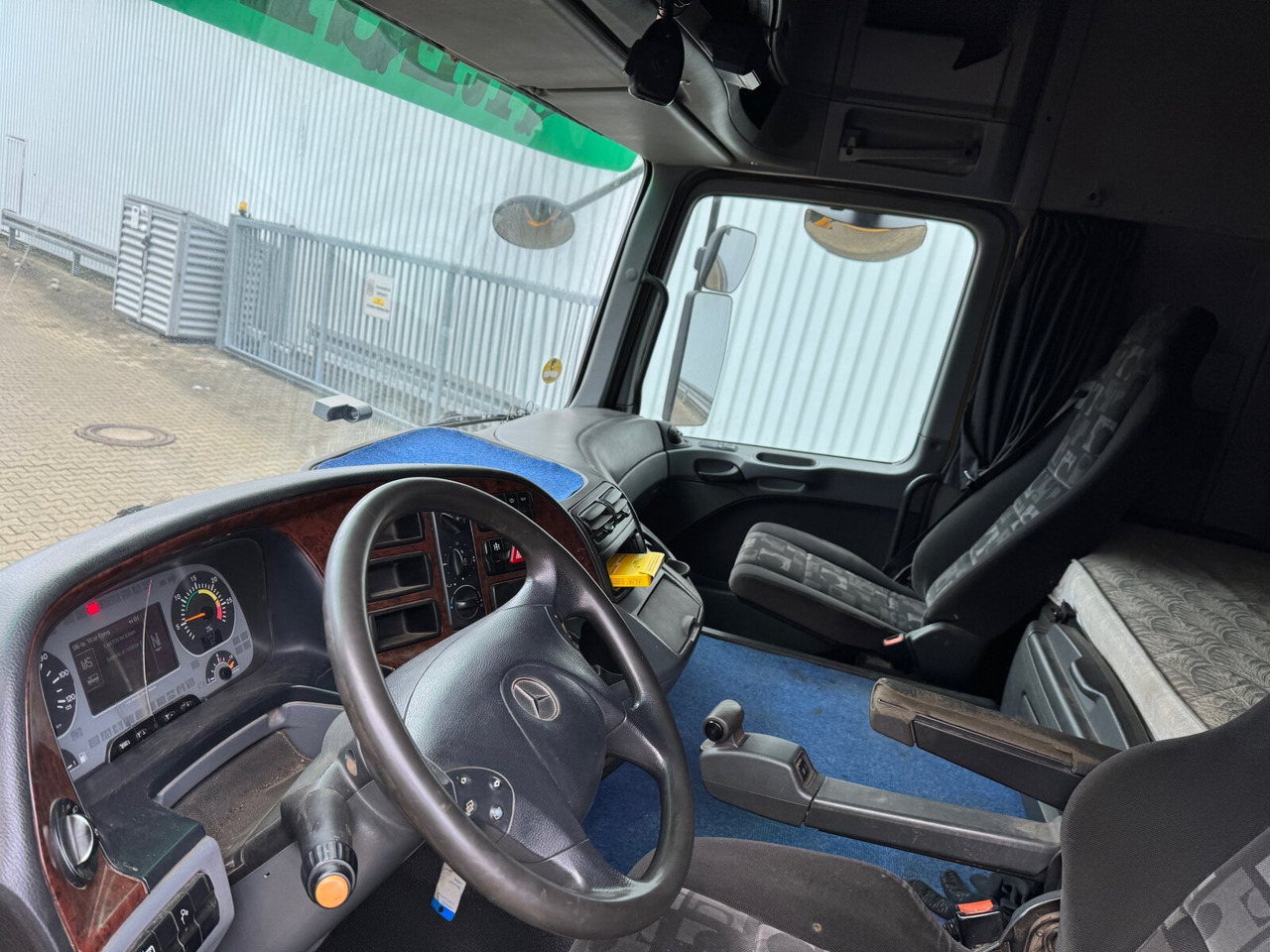 Mercedes-Benz Actros 2654 LS 6x4 Actros 2654 LS 6x4, Retarder, Hydraulik, 100T, V8-Motor - Tahač: obrázek 4 Mercedes-Benz Actros 2654 LS 6x4 Actros 2654 LS 6x4, Retarder, Hydraulik, 100T, V8-Motor - Tahač: obrázek 4