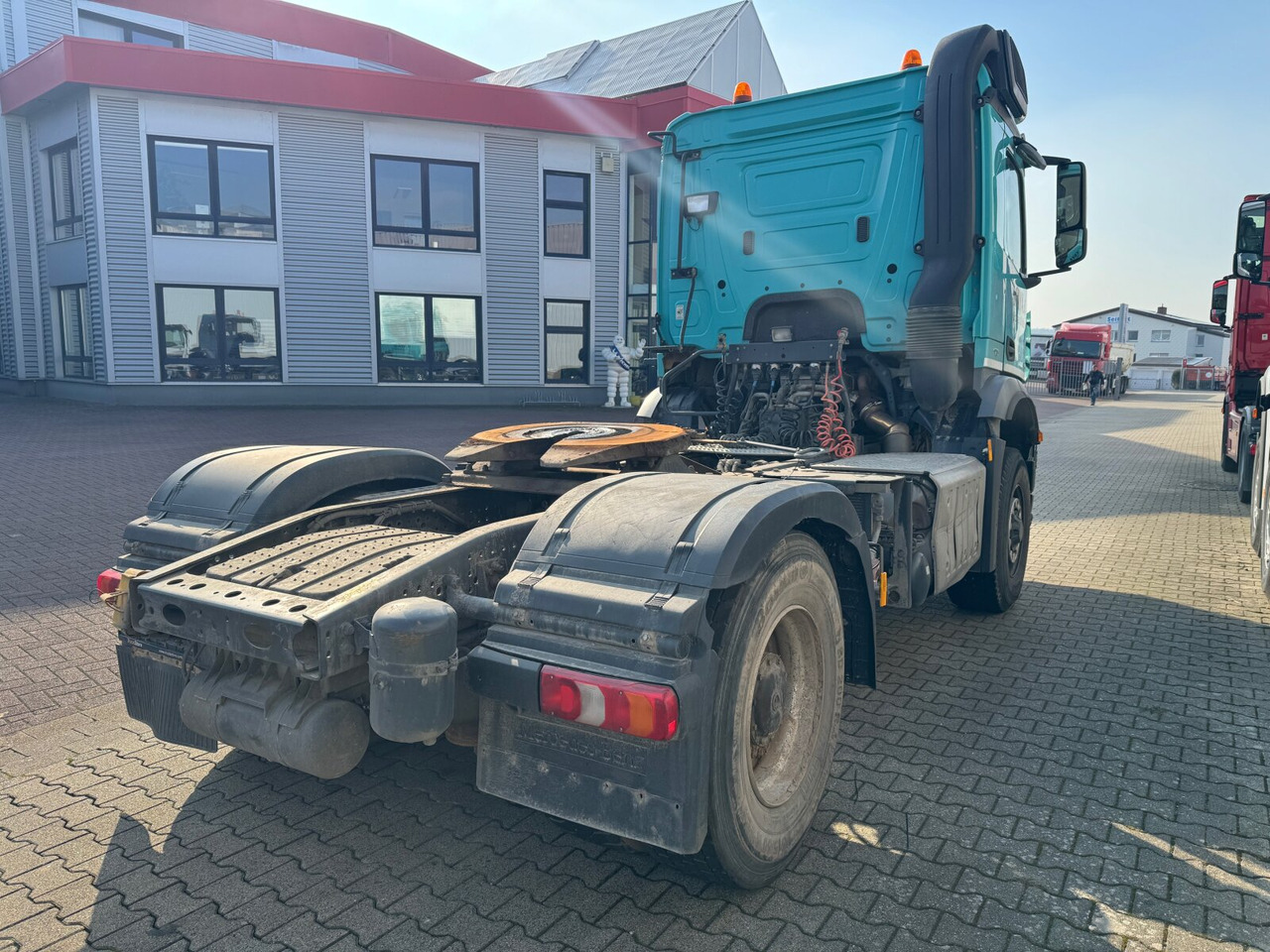 Mercedes-Benz Arocs 1842 LS 4x4 HAD Arocs 1842 LS 4x4 HAD, HydroDrive, Kipphydraulik - Tahač: obrázek 3 Mercedes-Benz Arocs 1842 LS 4x4 HAD Arocs 1842 LS 4x4 HAD, HydroDrive, Kipphydraulik - Tahač: obrázek 3