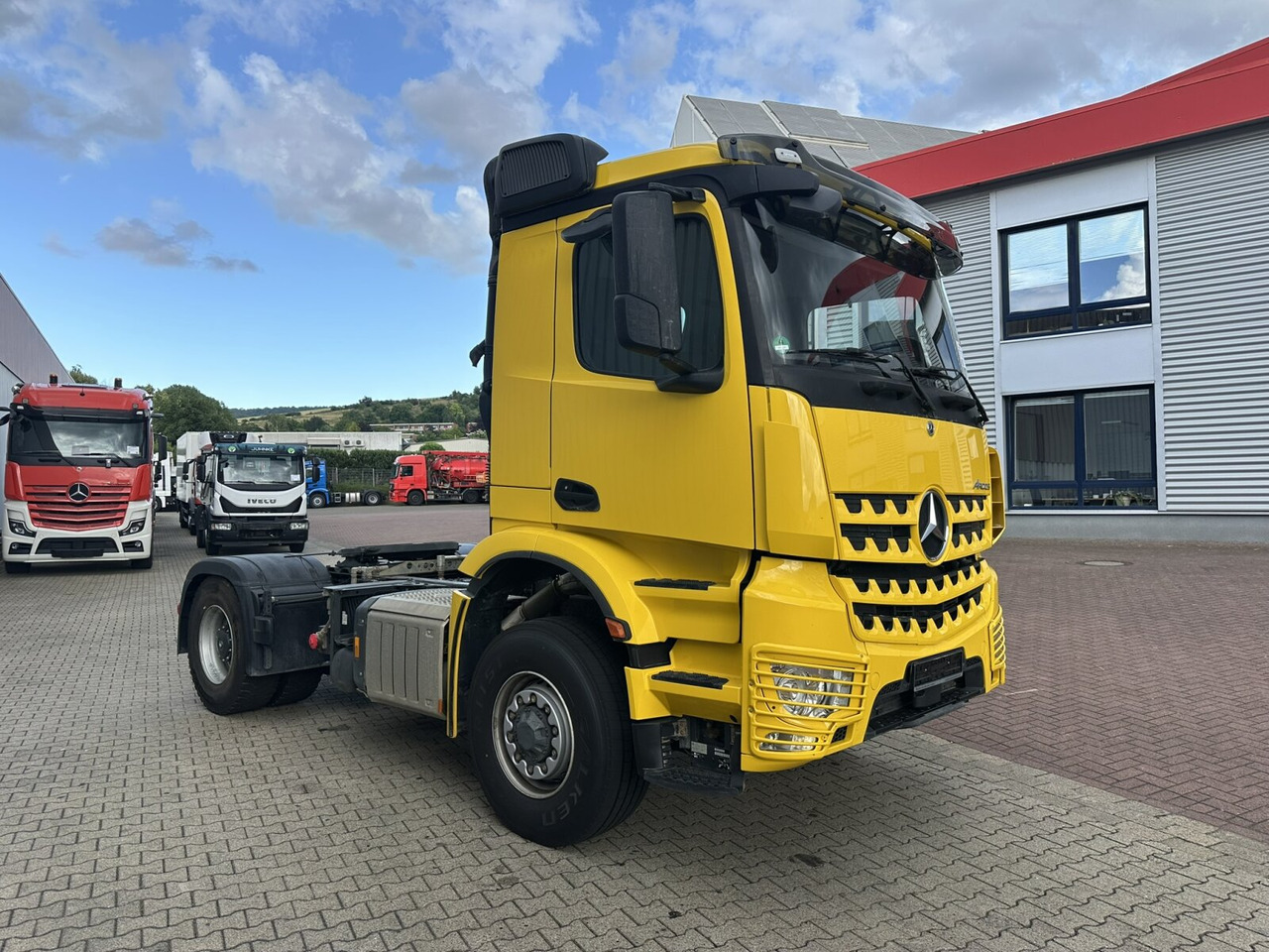 Tahač Mercedes-Benz Arocs 1851 LS 4x4 HAD Arocs 1851 LS 4x4 HAD, Hydraulik, Navi, MultimediaCockpit: obrázek 9