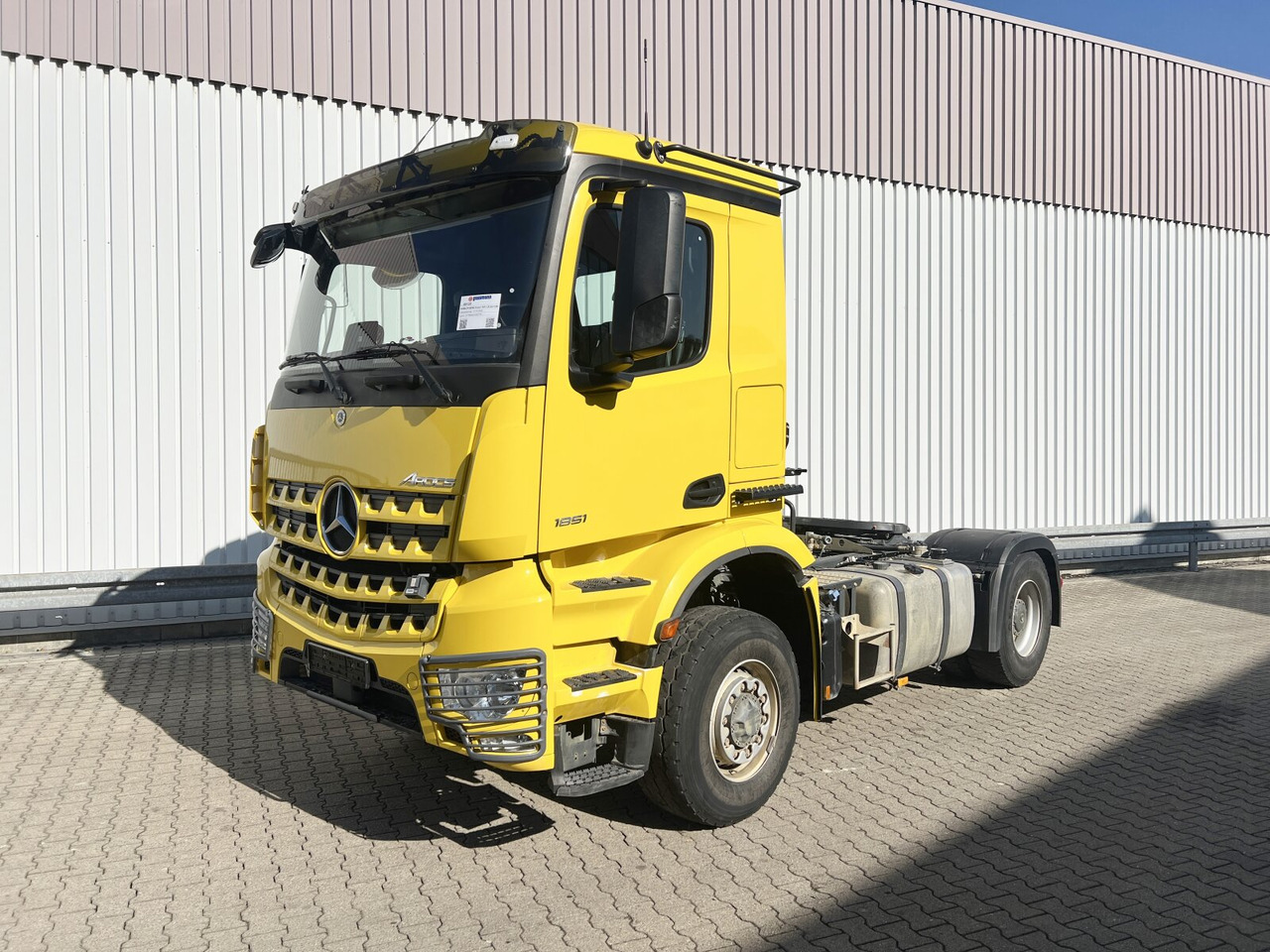 Tahač Mercedes-Benz Arocs 1851 LS 4x4 HAD Arocs 1851 LS 4x4 HAD, Hydraulik, Navi, MultimediaCockpit: obrázek 1