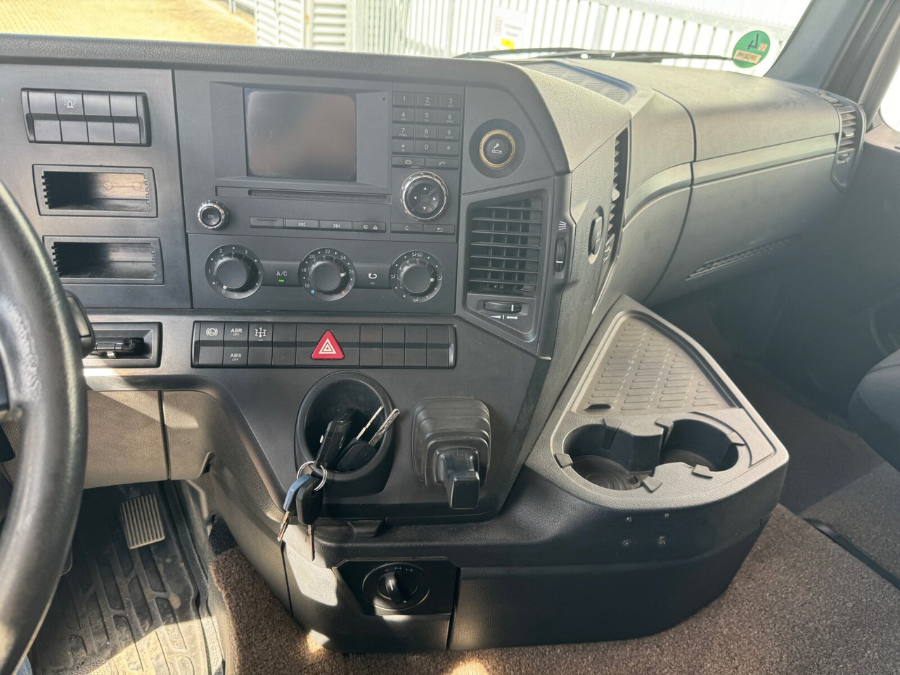 Mercedes-Benz Arocs 3343 S 6x4 Arocs 3343 S 6x4, Full Steel, 3x Vorhanden! - Tahač: obrázek 2 Mercedes-Benz Arocs 3343 S 6x4 Arocs 3343 S 6x4, Full Steel, 3x Vorhanden! - Tahač: obrázek 2