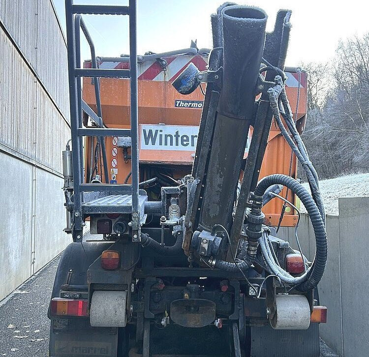 Trakker AD190T33WP 4x4 Trakker AD190T33WP 4x4, Winterdienstausstattung - Hákový nosič kontejnerů: obrázek 4 Trakker AD190T33WP 4x4 Trakker AD190T33WP 4x4, Winterdienstausstattung - Hákový nosič kontejnerů: obrázek 4