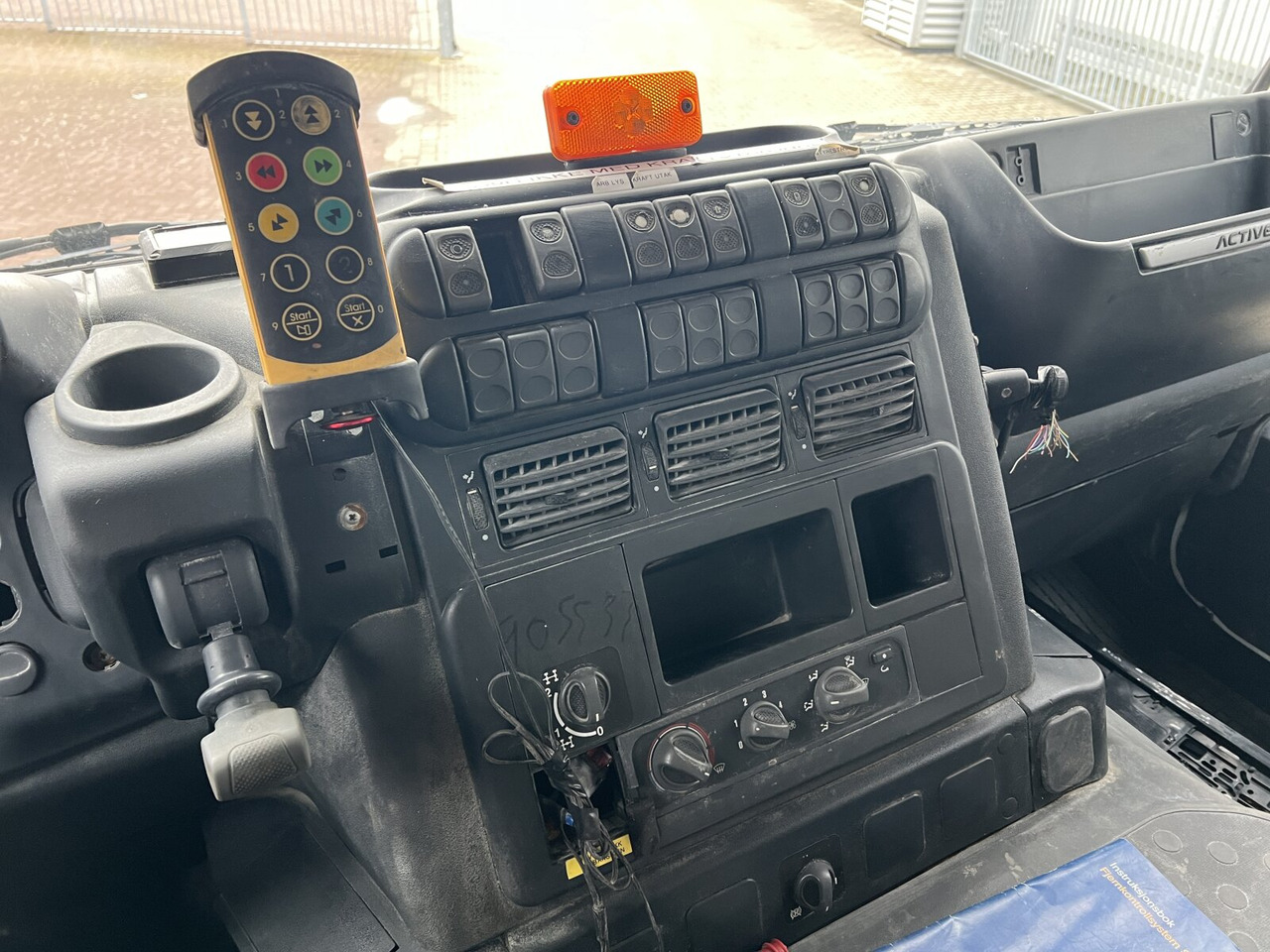 Trakker AD260T36 6x4 Trakker AD260T36 6x4 leasing Trakker AD260T36 6x4 Trakker AD260T36 6x4: obrázek 6 Trakker AD260T36 6x4 Trakker AD260T36 6x4 leasing Trakker AD260T36 6x4 Trakker AD260T36 6x4: obrázek 6