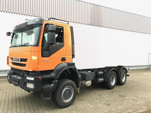 Trakker AD260T45W 6x6 Trakker AD260T45W 6x6 - Podvozek s kabinou: obrázek 1 Trakker AD260T45W 6x6 Trakker AD260T45W 6x6 - Podvozek s kabinou: obrázek 1
