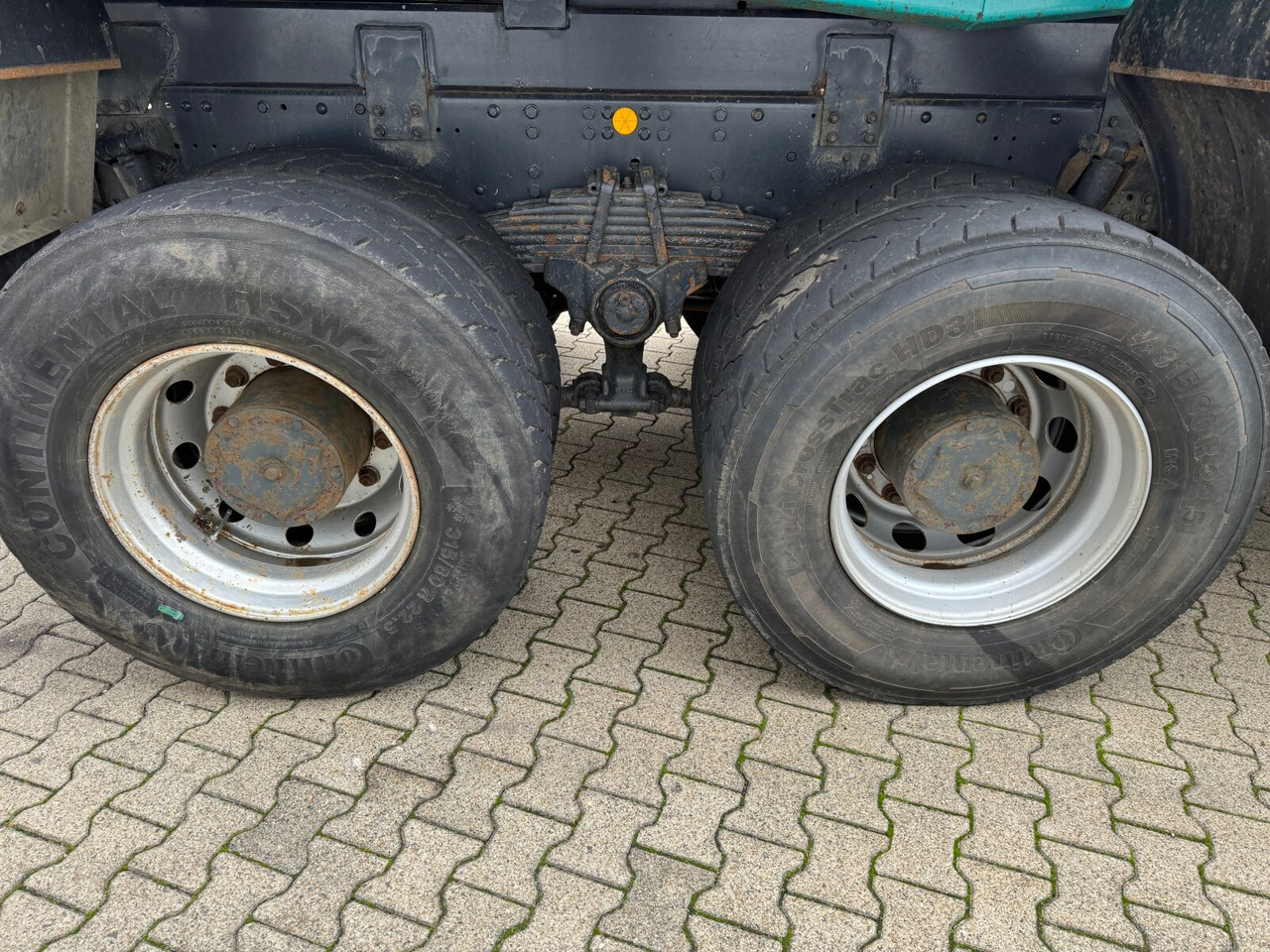 Trakker AD260T45W 6x6 Trakker AD260T45W 6x6 - Podvozek s kabinou: obrázek 4 Trakker AD260T45W 6x6 Trakker AD260T45W 6x6 - Podvozek s kabinou: obrázek 4