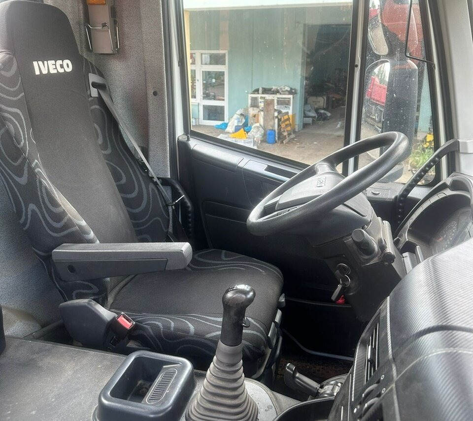 Trakker AD340T41B 8x4 Trakker AD340T41B 8x4, Betonmischer Stetter ca. 9m³ - Autodomíchávač: obrázek 3 Trakker AD340T41B 8x4 Trakker AD340T41B 8x4, Betonmischer Stetter ca. 9m³ - Autodomíchávač: obrázek 3