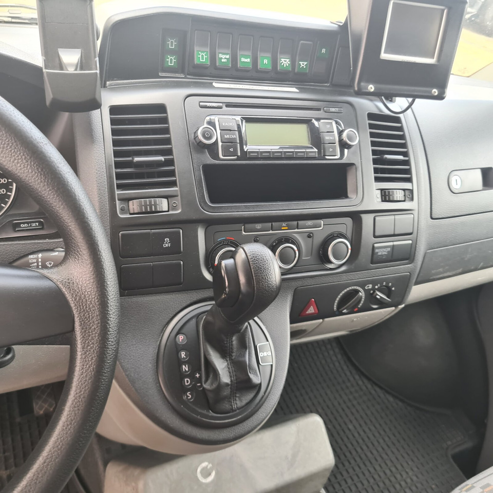 Volkswagen T5 2.0 TDI T5 2.0 TDI, Krankenwagen leasing Volkswagen T5 2.0 TDI T5 2.0 TDI, Krankenwagen: obrázek 14