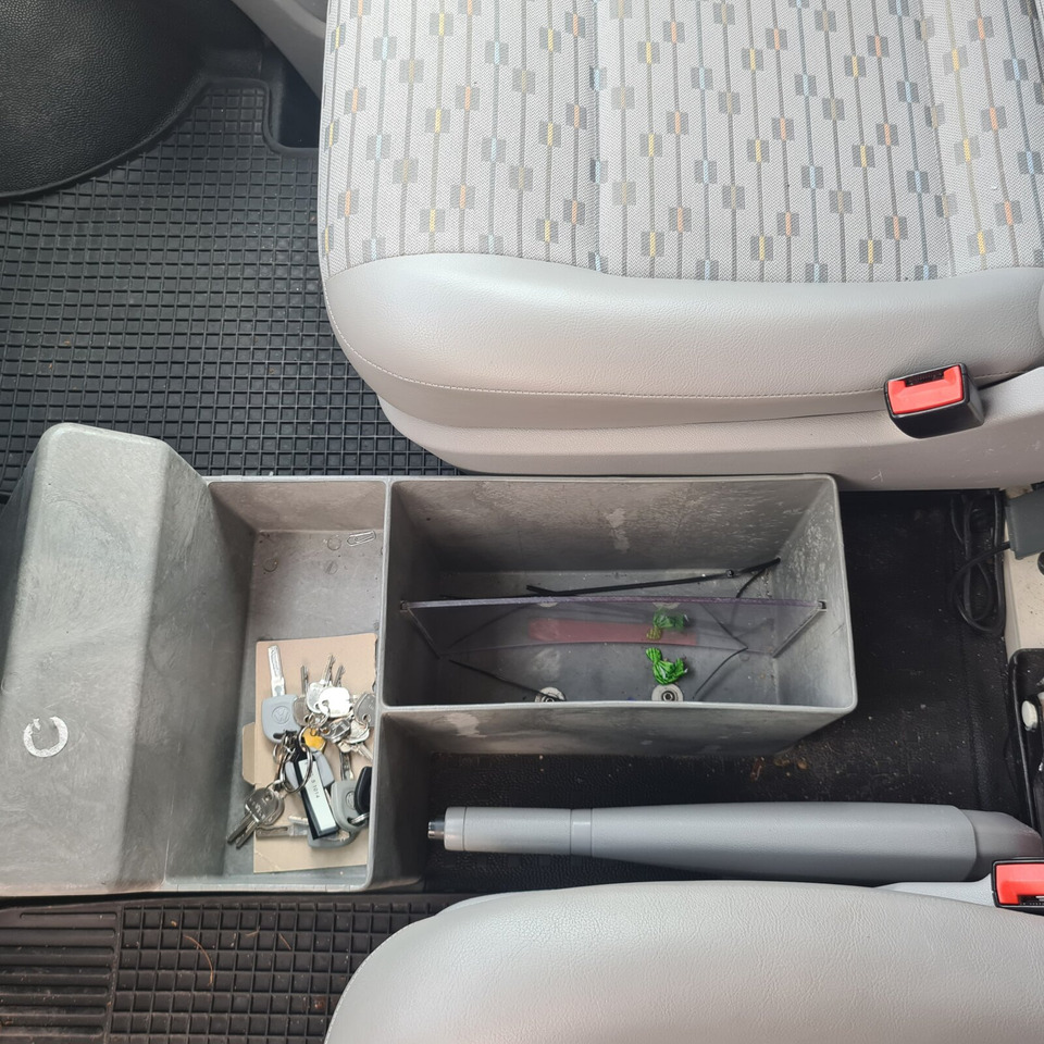 Volkswagen T5 2.0 TDI T5 2.0 TDI, Krankenwagen leasing Volkswagen T5 2.0 TDI T5 2.0 TDI, Krankenwagen: obrázek 15