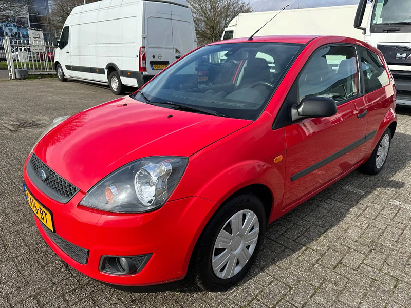 Ford Fiesta TDCi 1.4 + AIRCO + CARPLAY + REAR CAMERA + 194.511 KM - Hatchback: obrázek 1 Ford Fiesta TDCi 1.4 + AIRCO + CARPLAY + REAR CAMERA + 194.511 KM - Hatchback: obrázek 1