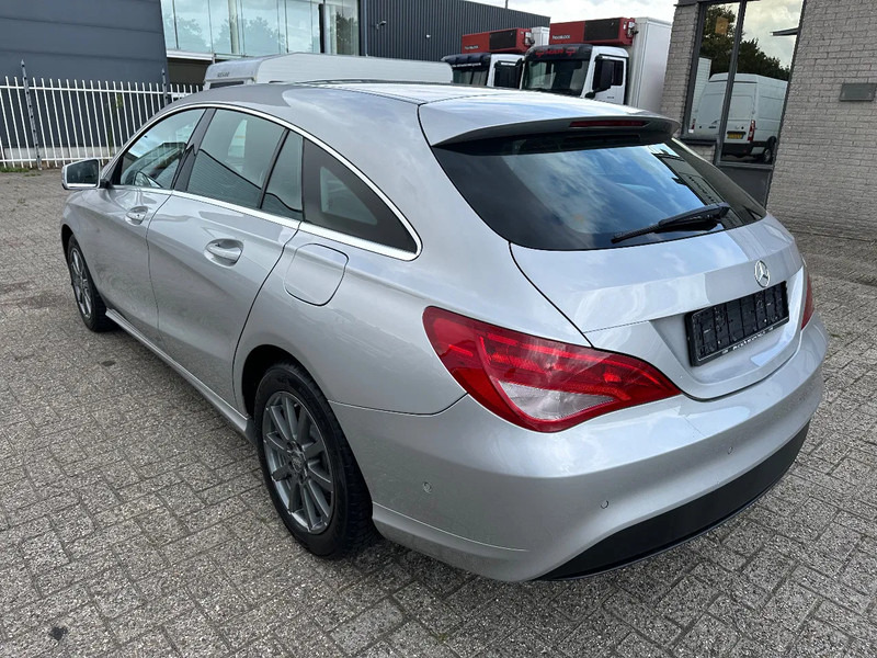 Mercedes-Benz CLA-Klasse 200 D - SHOOTING BRAKE + SUNROOF + NAVI - Osobní auto: obrázek 3 Mercedes-Benz CLA-Klasse 200 D - SHOOTING BRAKE + SUNROOF + NAVI - Osobní auto: obrázek 3