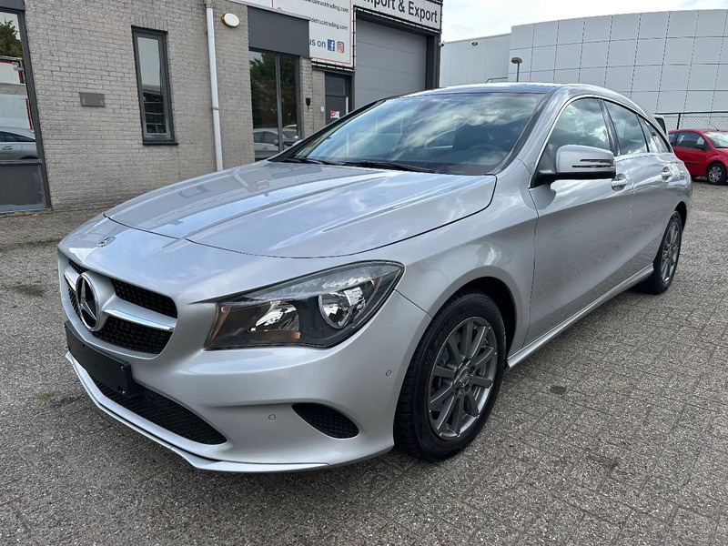 Mercedes-Benz CLA-Klasse 200 D - SHOOTING BRAKE + SUNROOF + NAVI - Osobní auto: obrázek 1 Mercedes-Benz CLA-Klasse 200 D - SHOOTING BRAKE + SUNROOF + NAVI - Osobní auto: obrázek 1