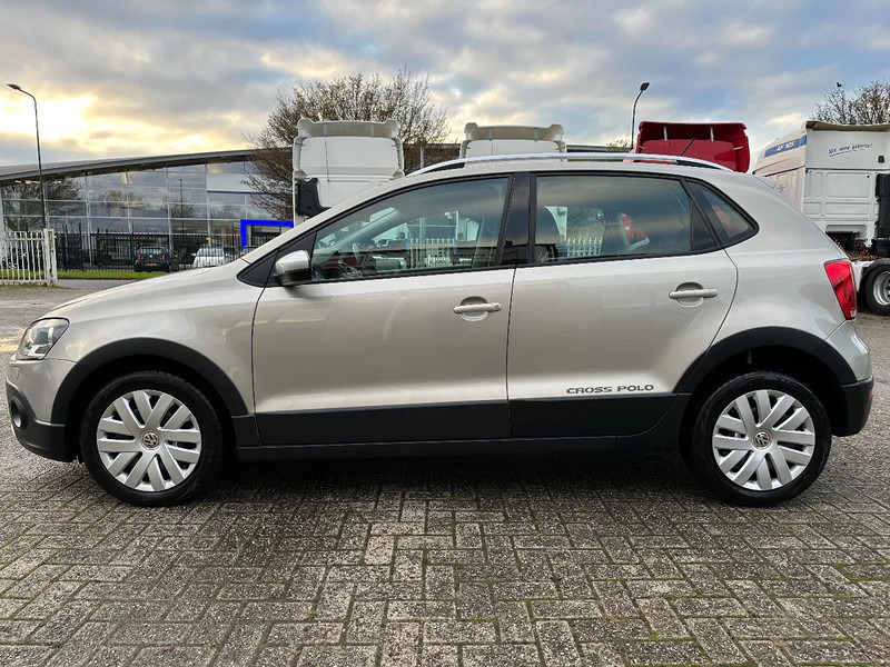 Volkswagen Polo 1.2 TSI CROSS + AUTOMATIC + 101.474 KM + APK/TUV - Hatchback: obrázek 2 Volkswagen Polo 1.2 TSI CROSS + AUTOMATIC + 101.474 KM + APK/TUV - Hatchback: obrázek 2