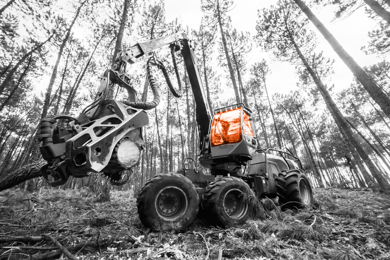 - Čelní sklo pro Harvestor: obrázek 4 - Čelní sklo pro Harvestor: obrázek 4