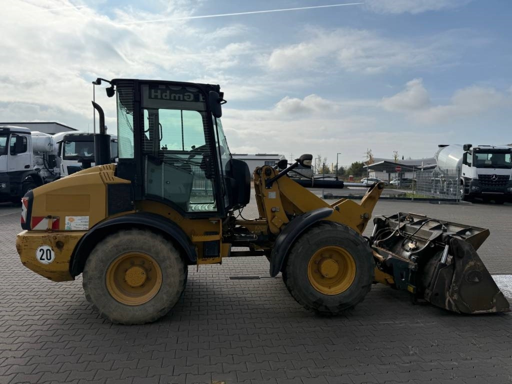 CAT 908 H  - Kolový nakladač: obrázek 3 CAT 908 H  - Kolový nakladač: obrázek 3