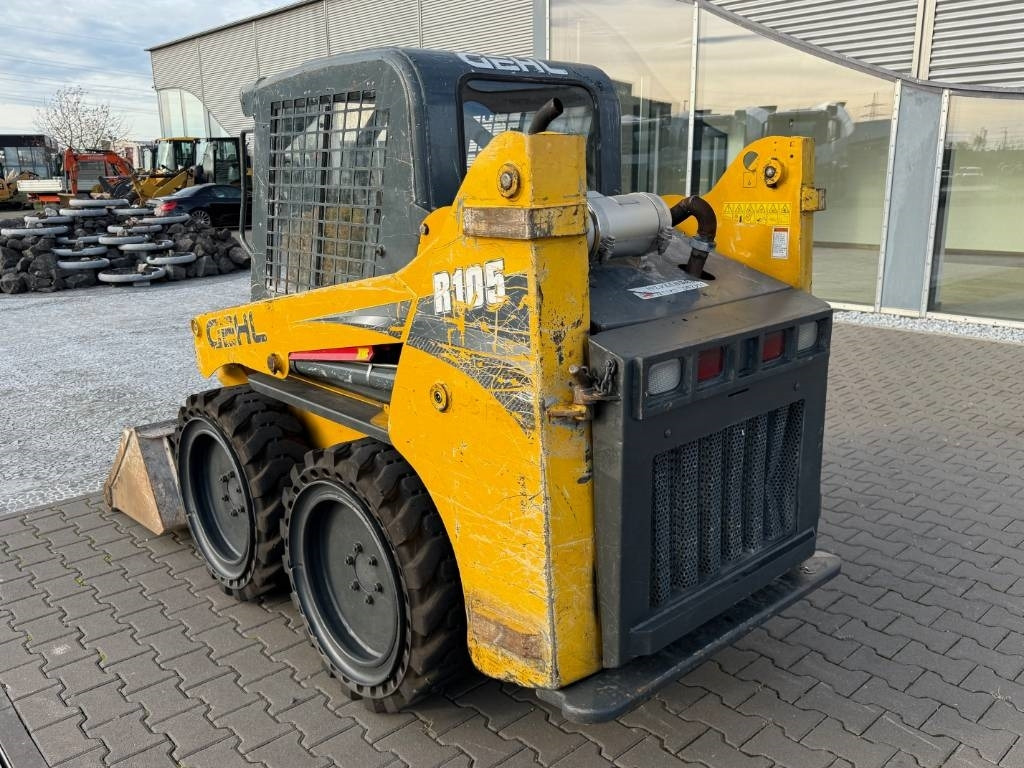 Gehl R 105 - Smykový nakladač: obrázek 3 Gehl R 105 - Smykový nakladač: obrázek 3