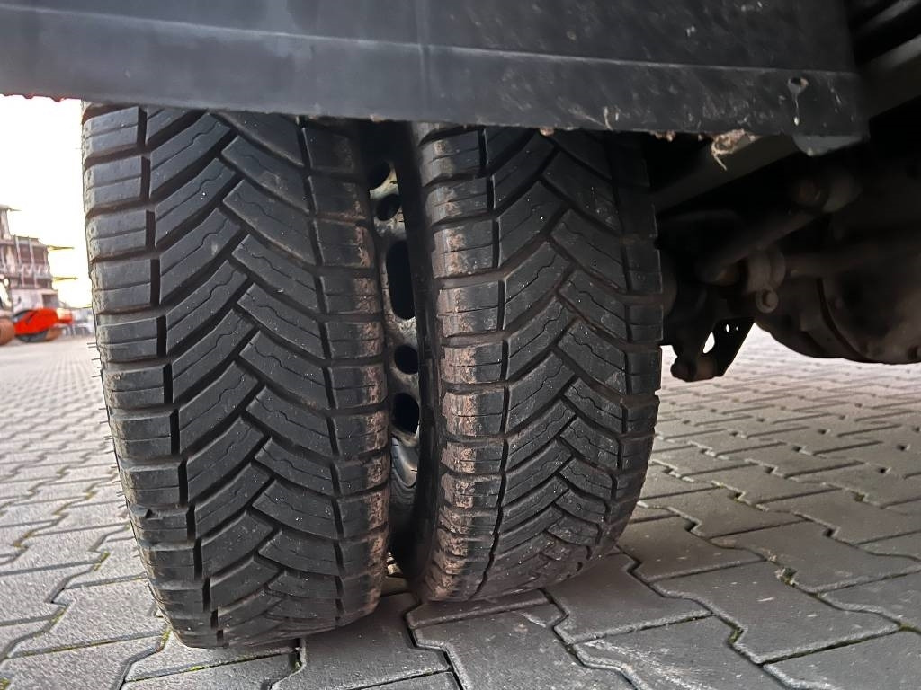 Přepravník automobilů Mercedes-Benz 515 CDI: obrázek 17