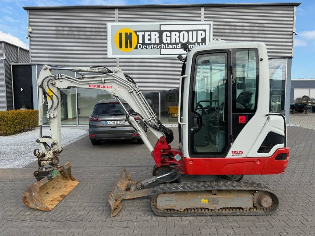 Takeuchi TB 225 V3 - Mini rýpadlo: obrázek 1 Takeuchi TB 225 V3 - Mini rýpadlo: obrázek 1