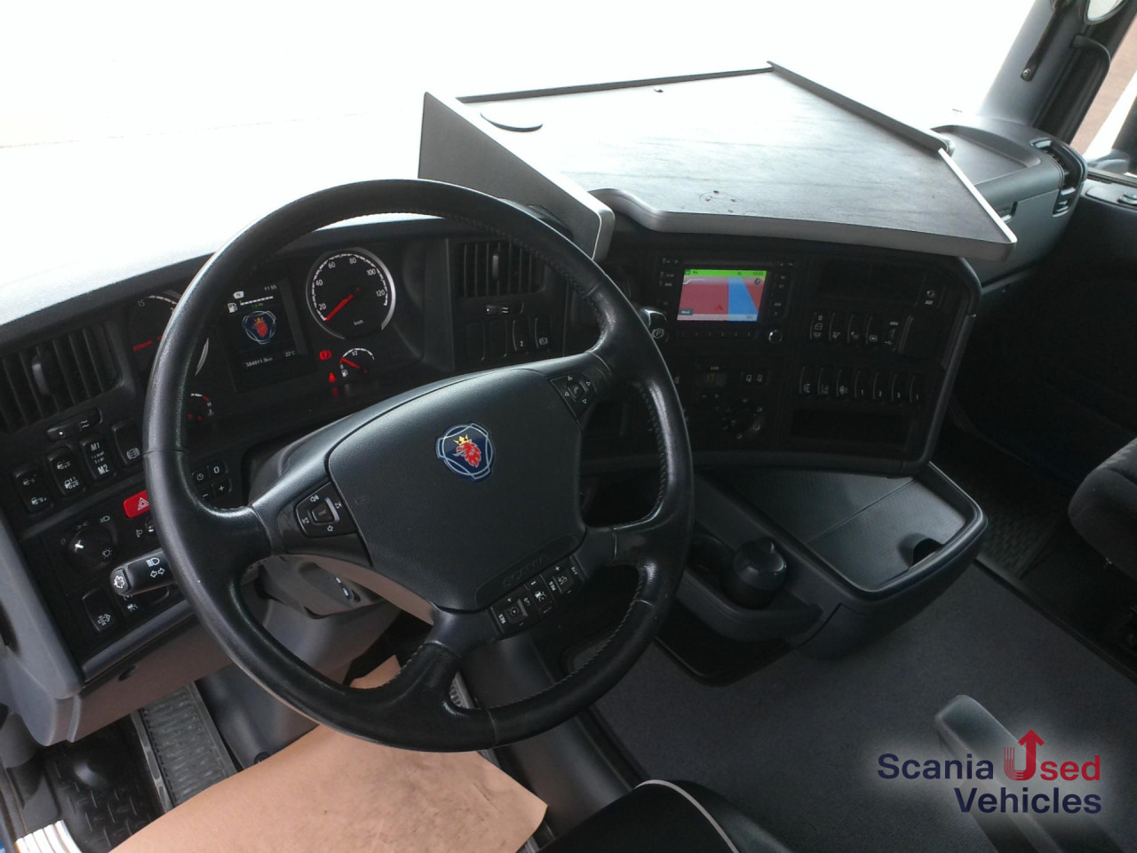 SCANIA R 450 LB6x2*4MNA - Auto na přepravu koní: obrázek 2 SCANIA R 450 LB6x2*4MNA - Auto na přepravu koní: obrázek 2